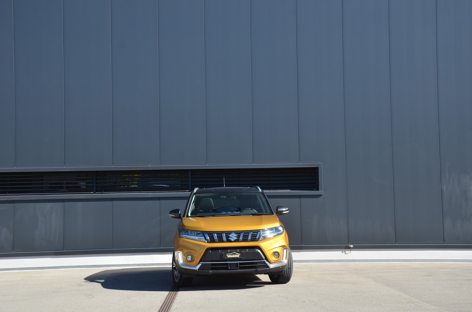 SUZUKI Vitara 1.5 Hybrid Comfort + 4x4 AGS-image-5