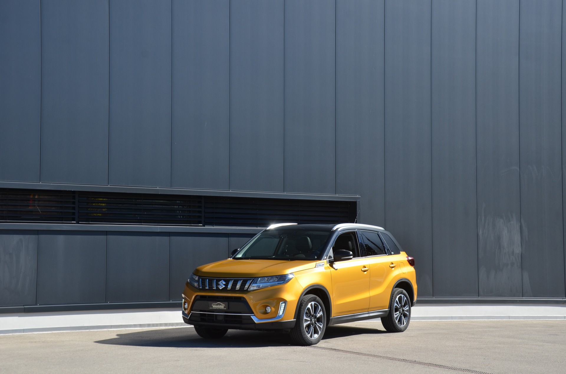 SUZUKI Vitara 1.5 Hybrid Comfort + 4x4 AGS-image-0
