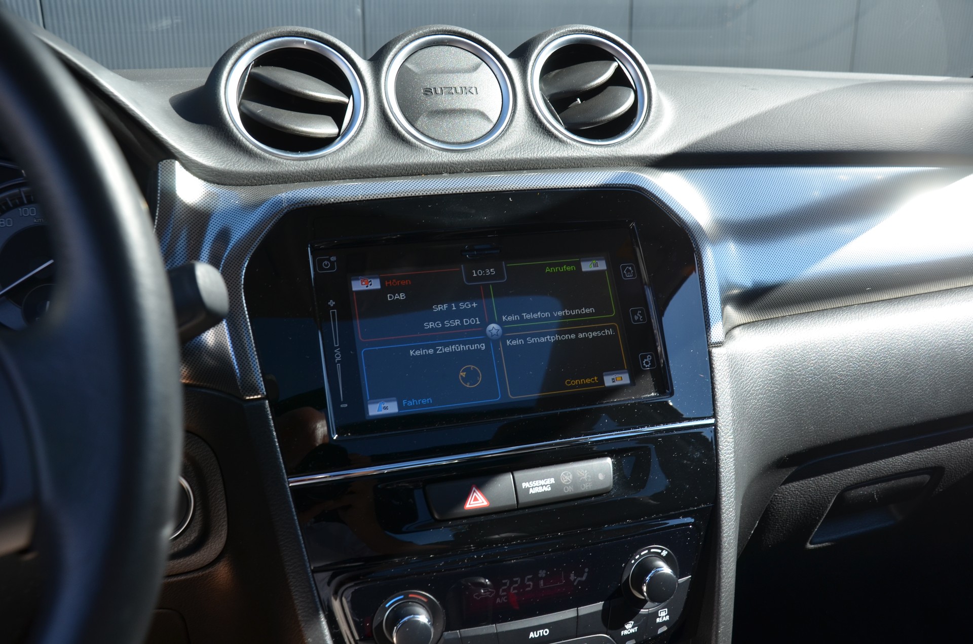 SUZUKI Vitara 1.5 Hybrid Comfort + 4x4 AGS-image-17