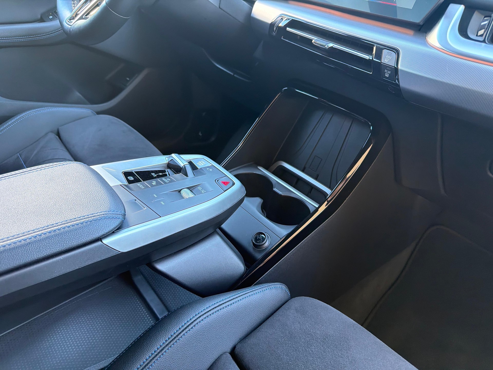 BMW 223i xDrive SDKG Active Tourer-image-16