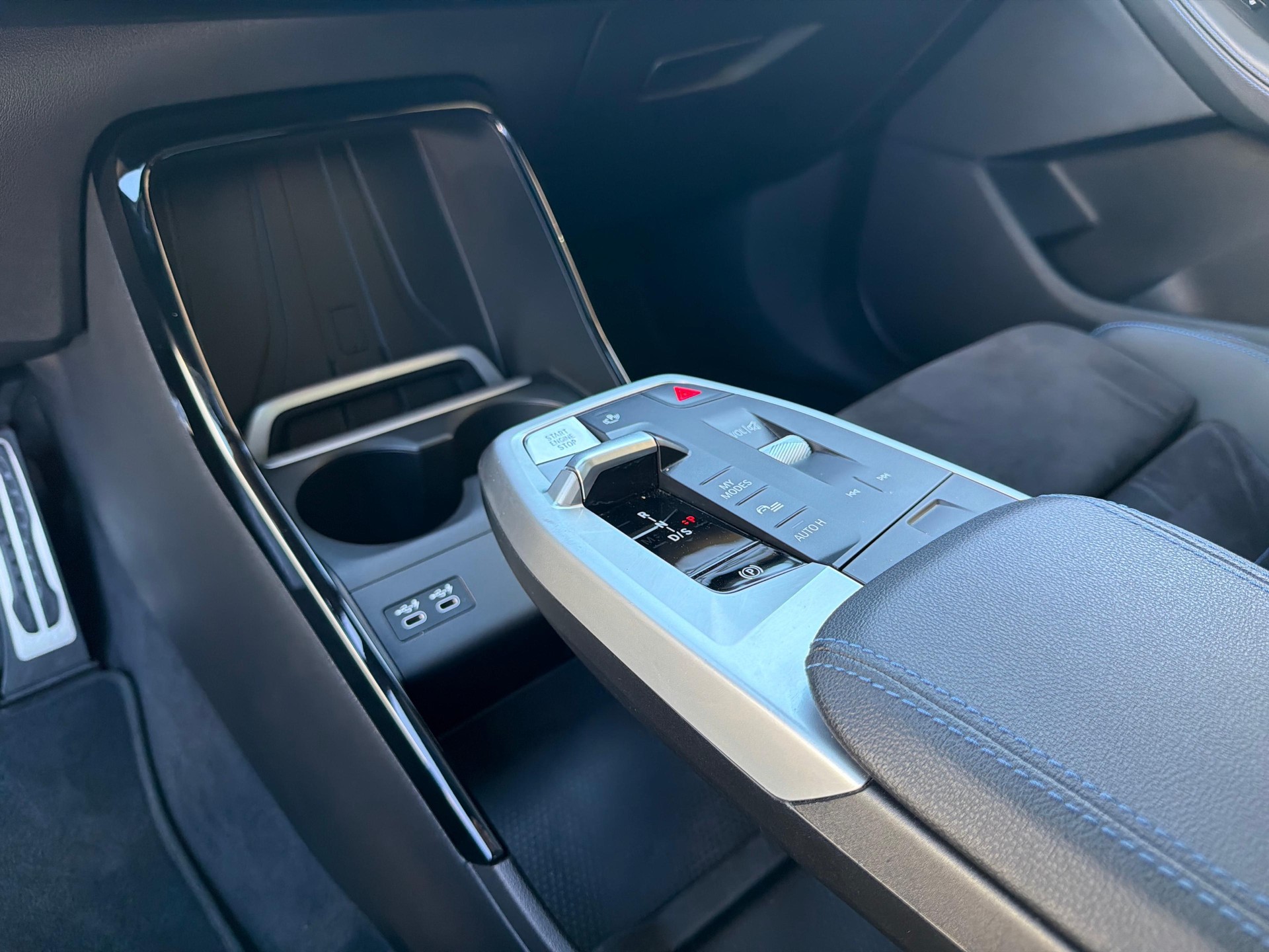 BMW 223i xDrive SDKG Active Tourer-image-15