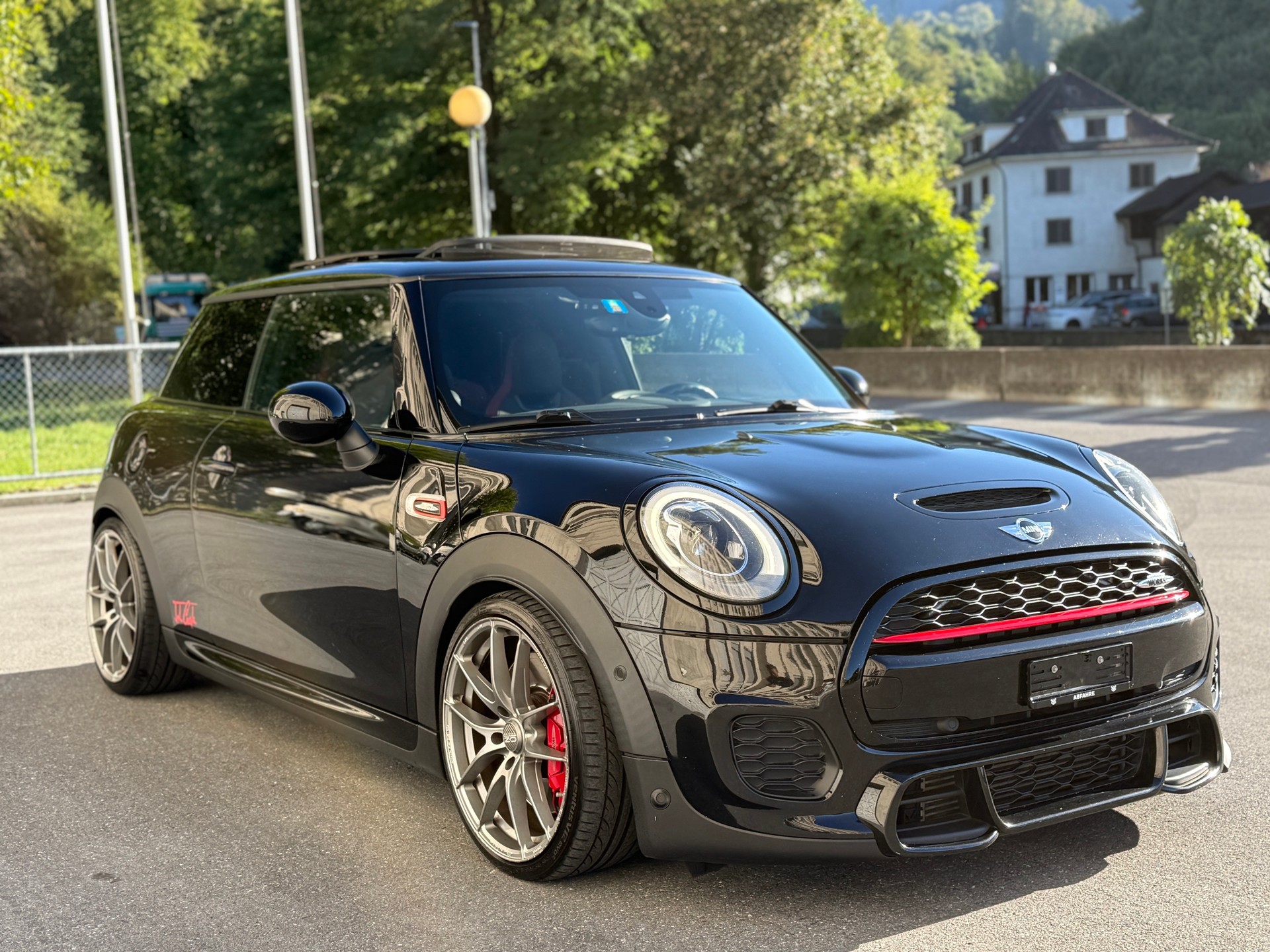 MINI Cooper John Cooper Works Steptronic-image-10