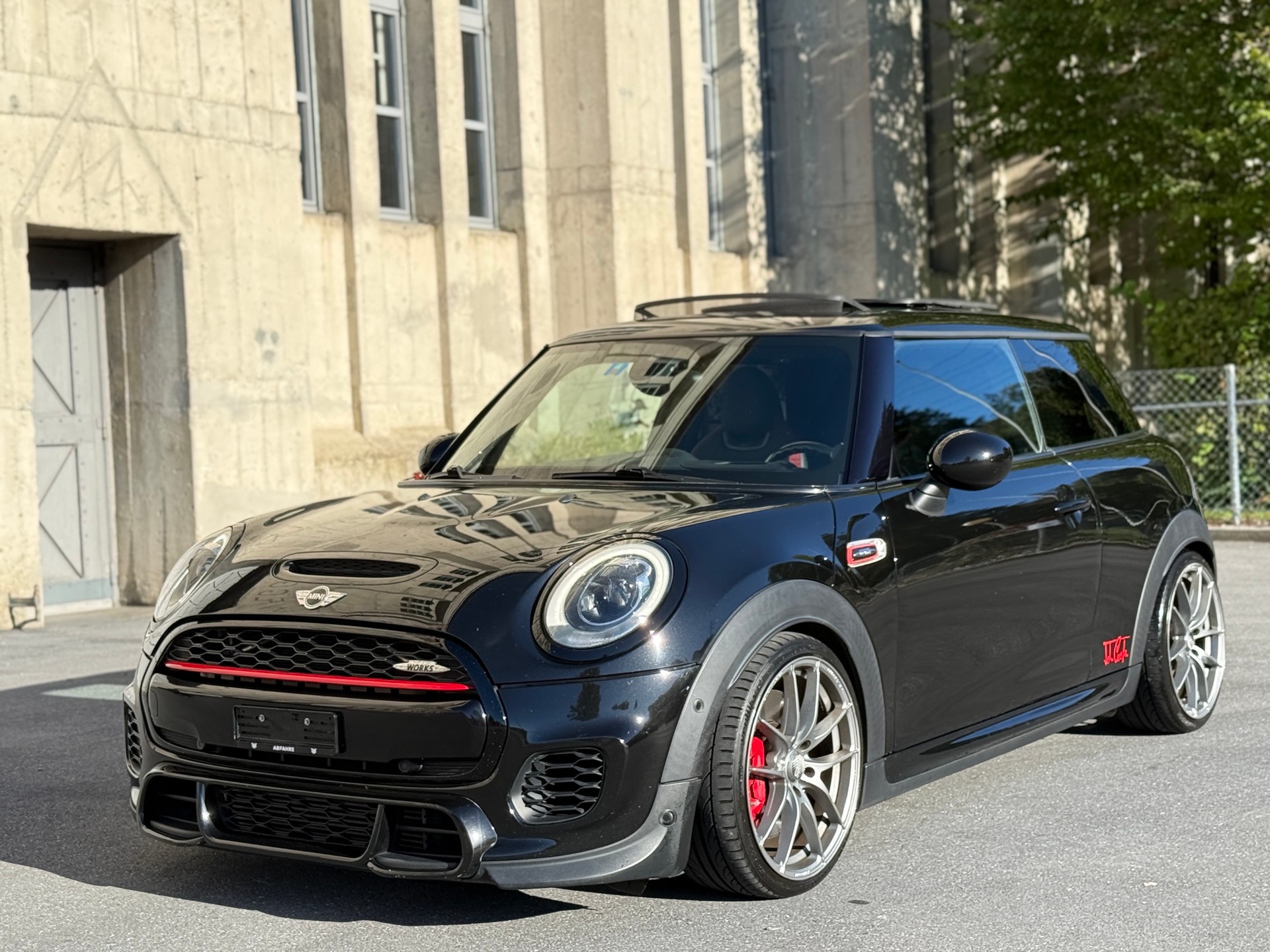 MINI Cooper John Cooper Works Steptronic-image-0