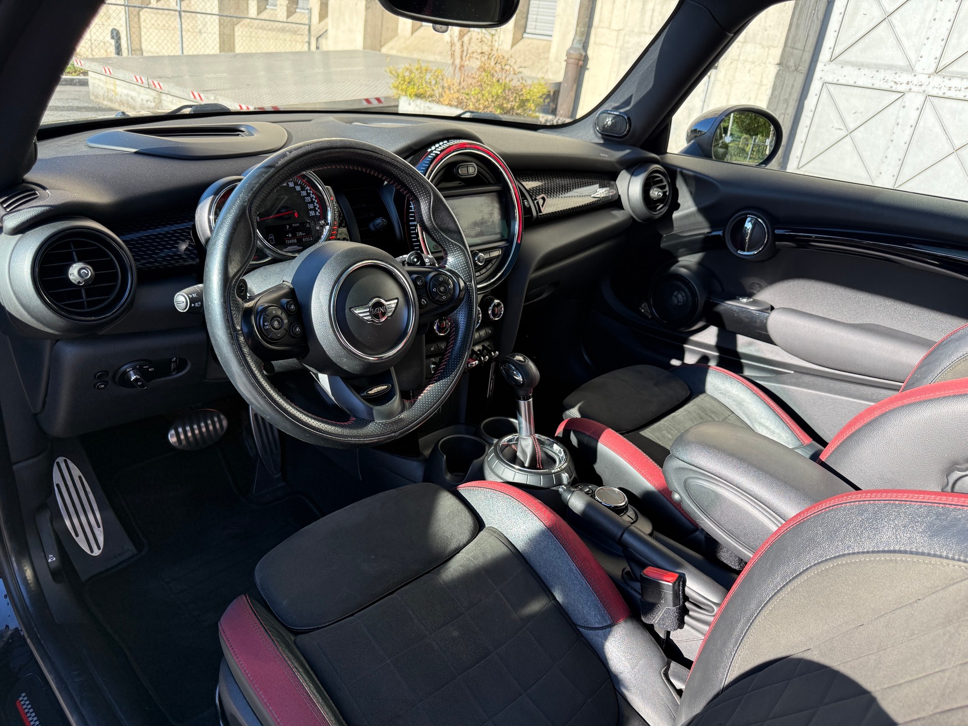 MINI Cooper John Cooper Works Steptronic-image-4