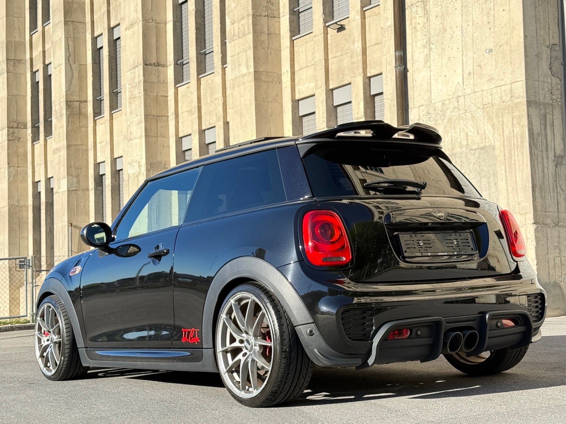 MINI Cooper John Cooper Works Steptronic-image-2