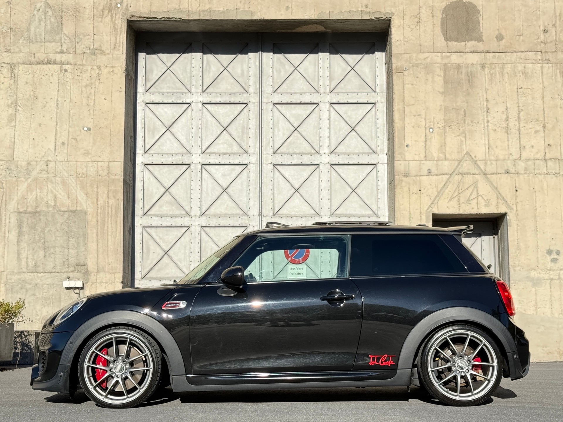 MINI Cooper John Cooper Works Steptronic-image-1