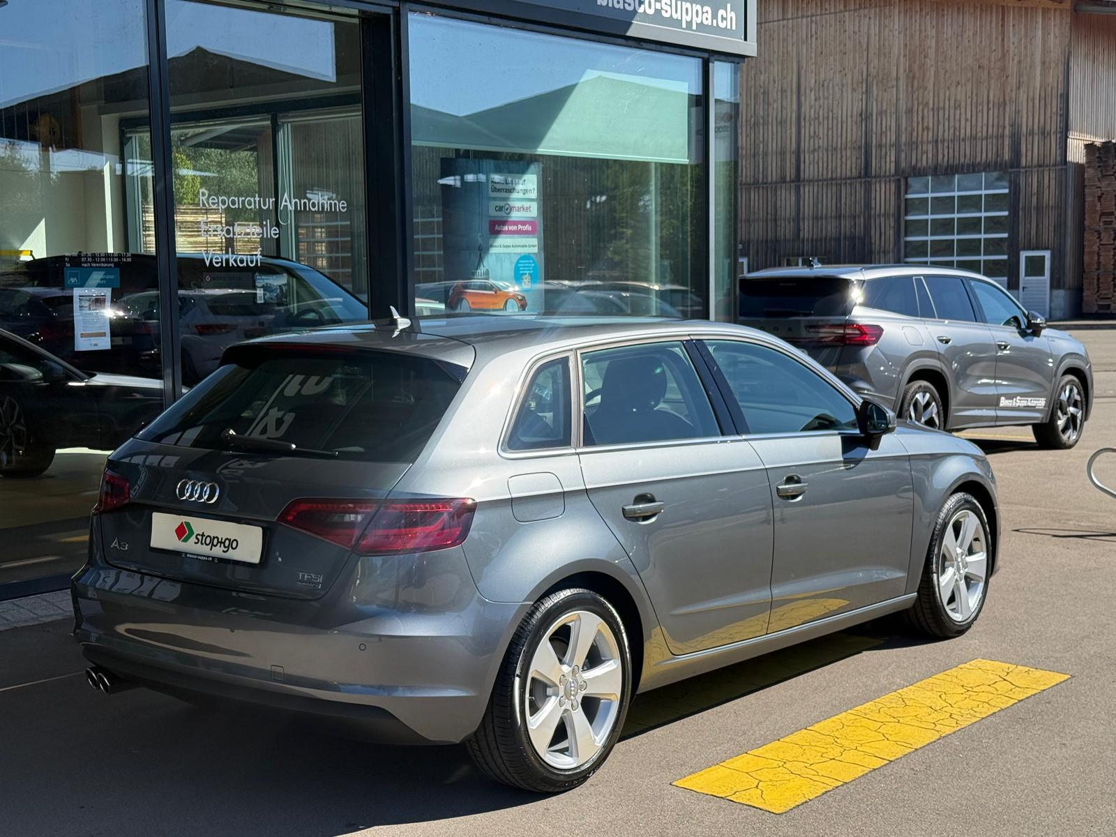 AUDI A3 Sportback 1.8 T FSI Ambition qu. S-Tr.-image-4