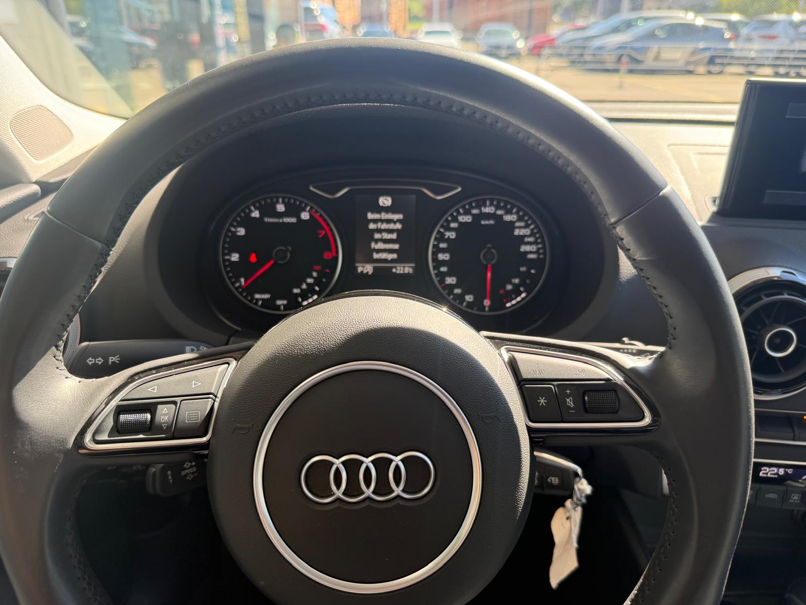AUDI A3 Sportback 1.8 T FSI Ambition qu. S-Tr.-image-8