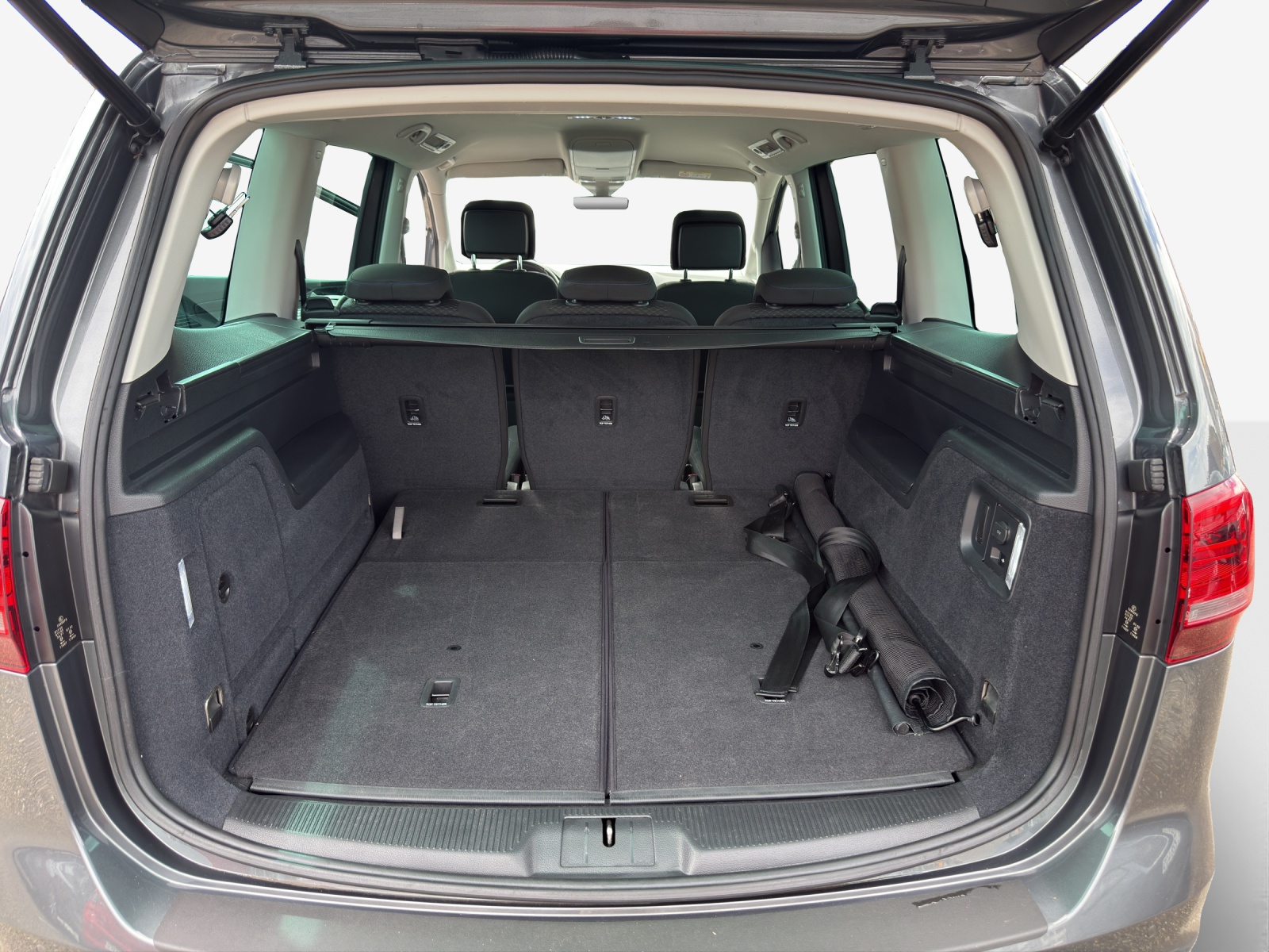 VW Sharan 1.4 TSI BlMT Comfortline DSG-image-12