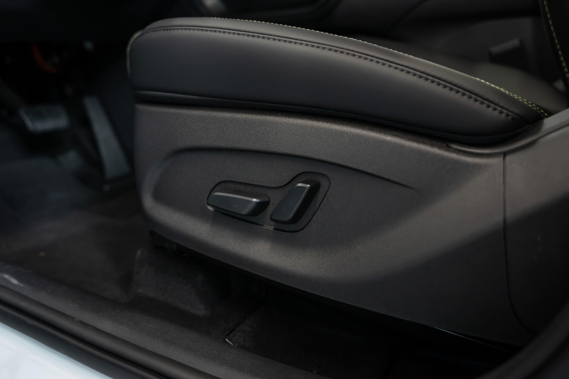 BYD Atto 2 DM-i Boost-image-17
