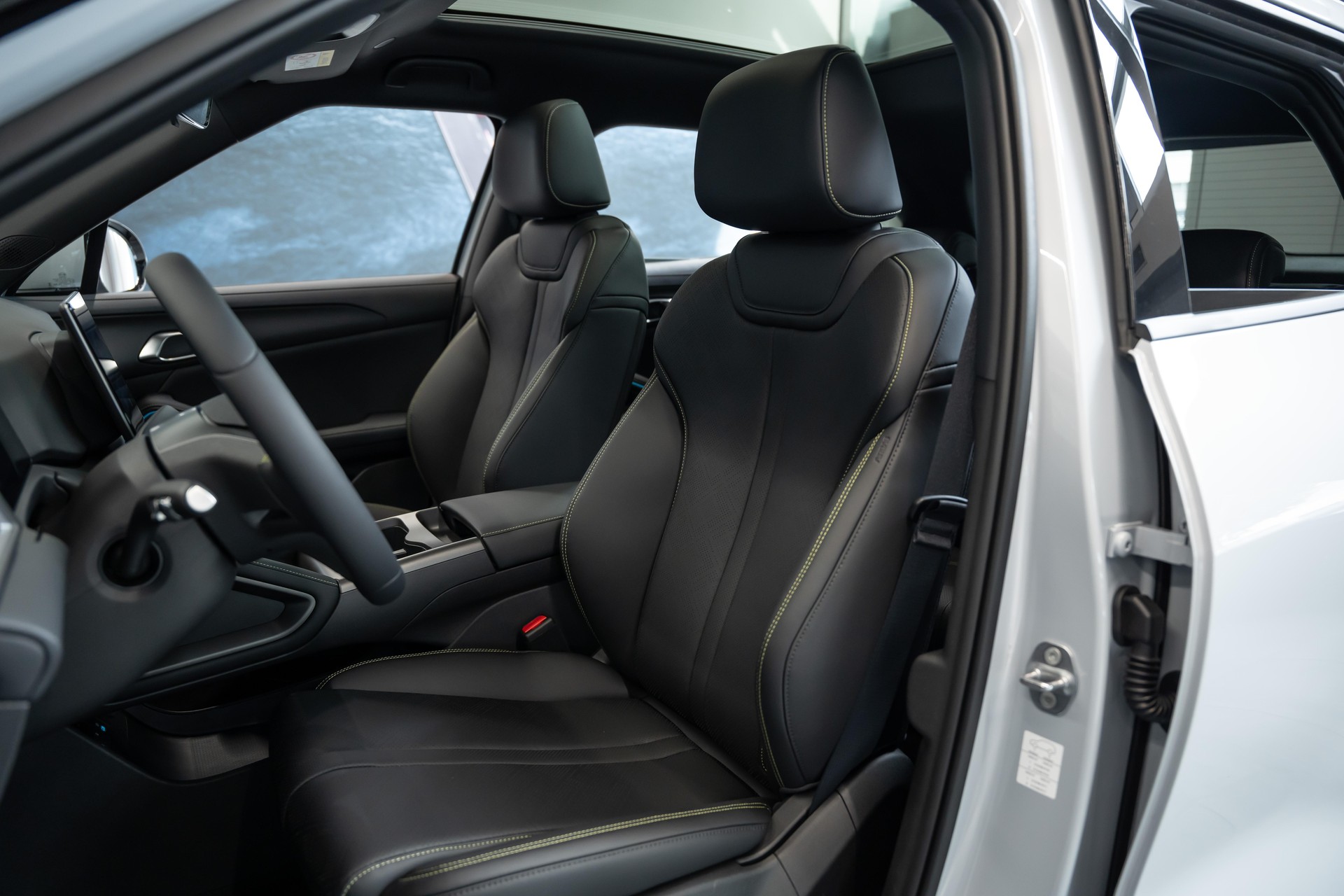 BYD Atto 2 DM-i Boost-image-11