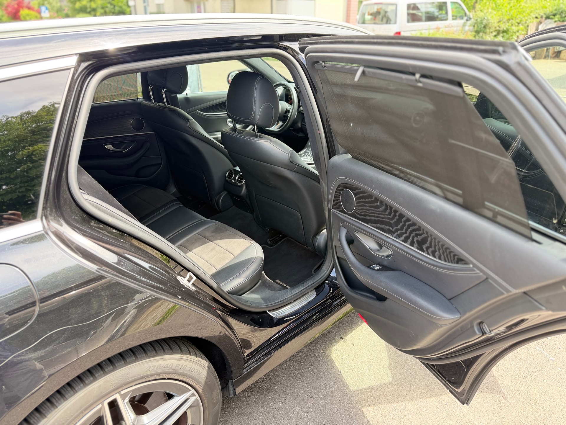 MERCEDES-BENZ E 300 de T 4Matic AMG Line 9G-Tronic-image-8