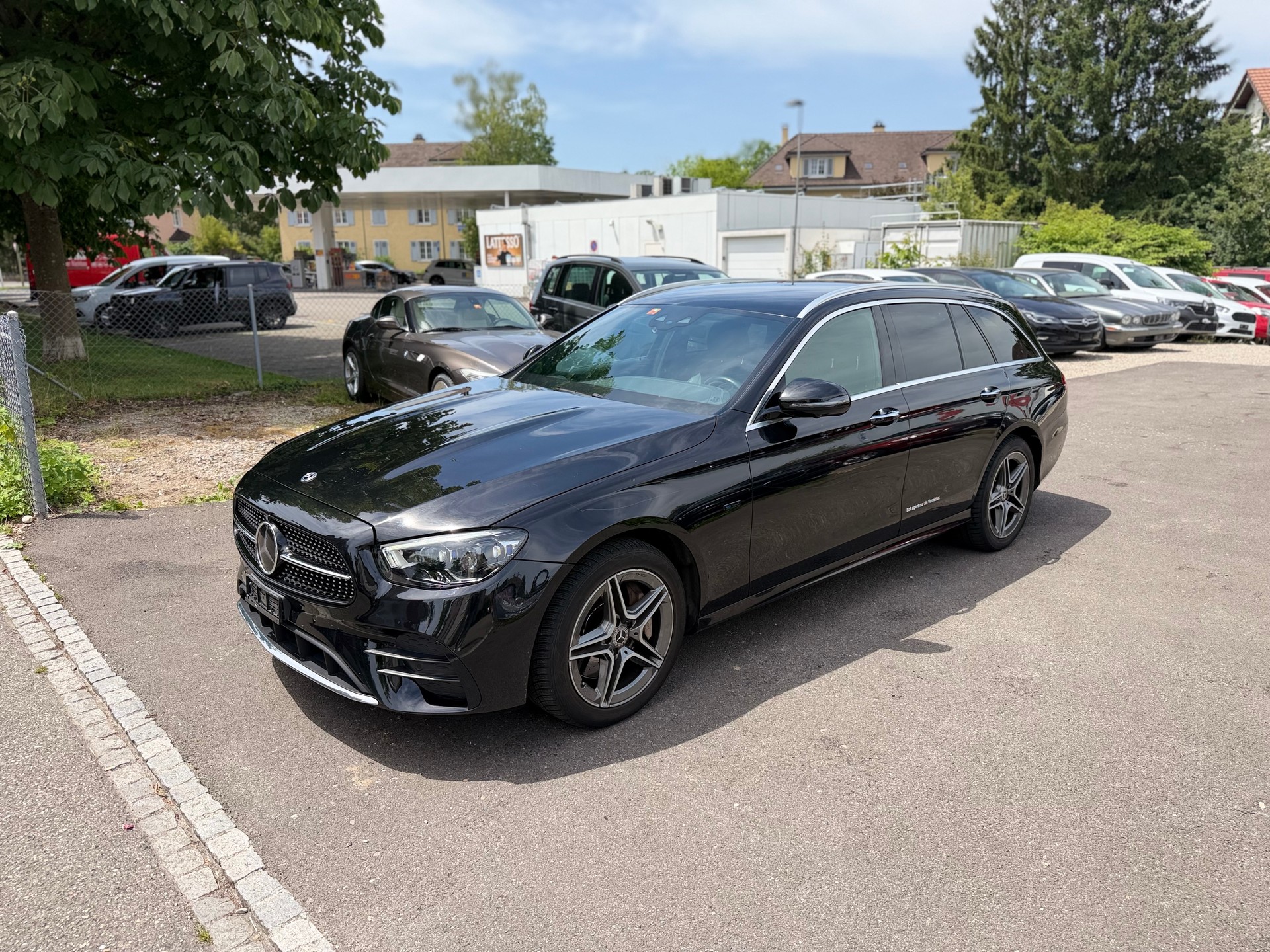 MERCEDES-BENZ E 300 de T 4Matic AMG Line 9G-Tronic-image-1