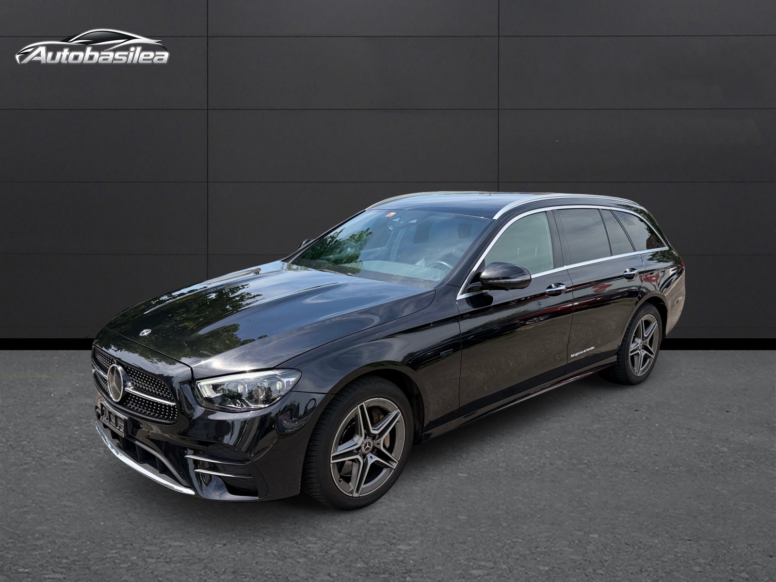 MERCEDES-BENZ E 300 de T 4Matic AMG Line 9G-Tronic-image-1