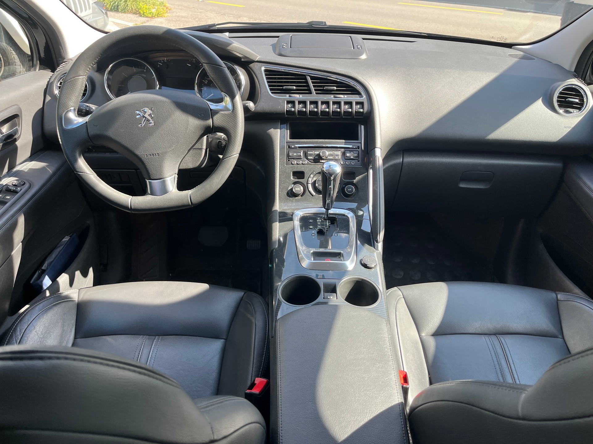 PEUGEOT 3008 1.6 16V T Féline Tiptronic-image-8