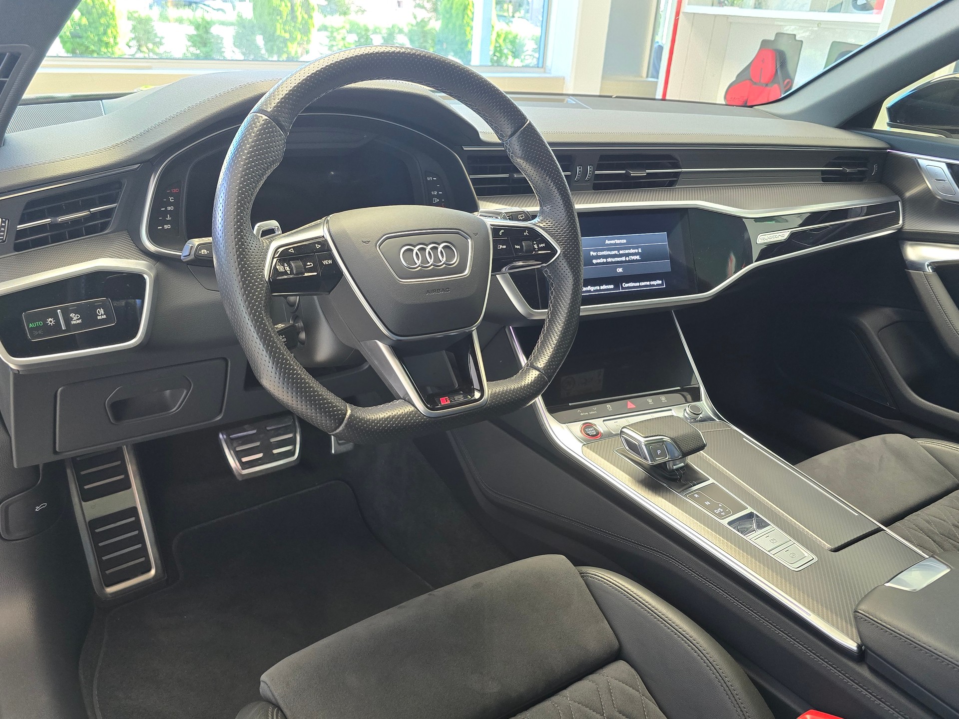 AUDI RS6 Avant 4.0 TFSI V8 quattro-image-10