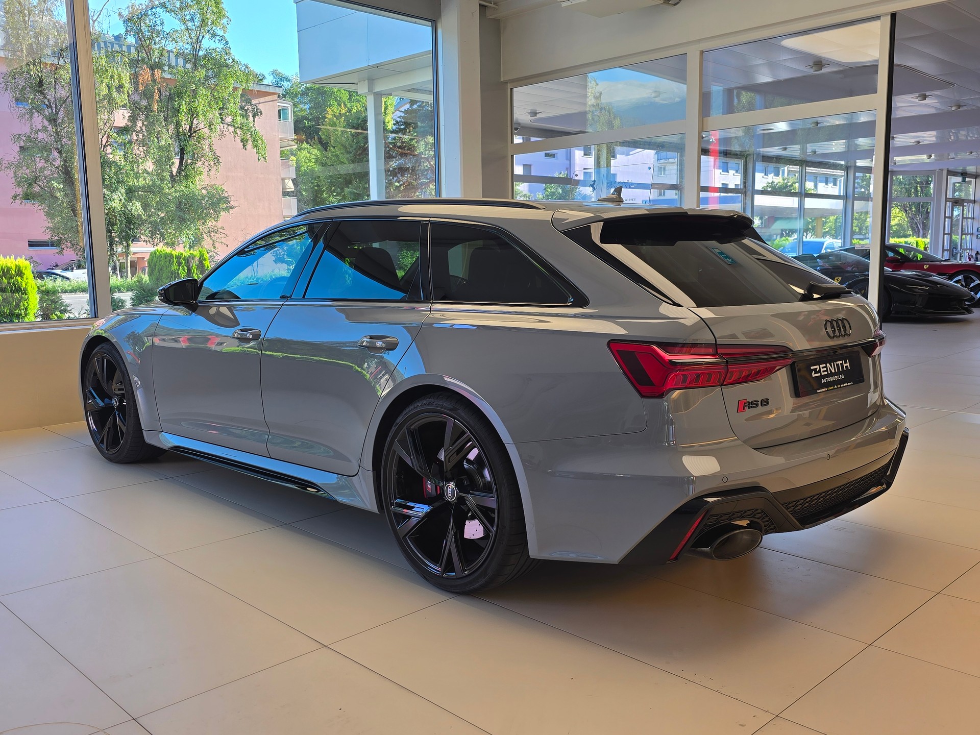 AUDI RS6 Avant 4.0 TFSI V8 quattro-image-6