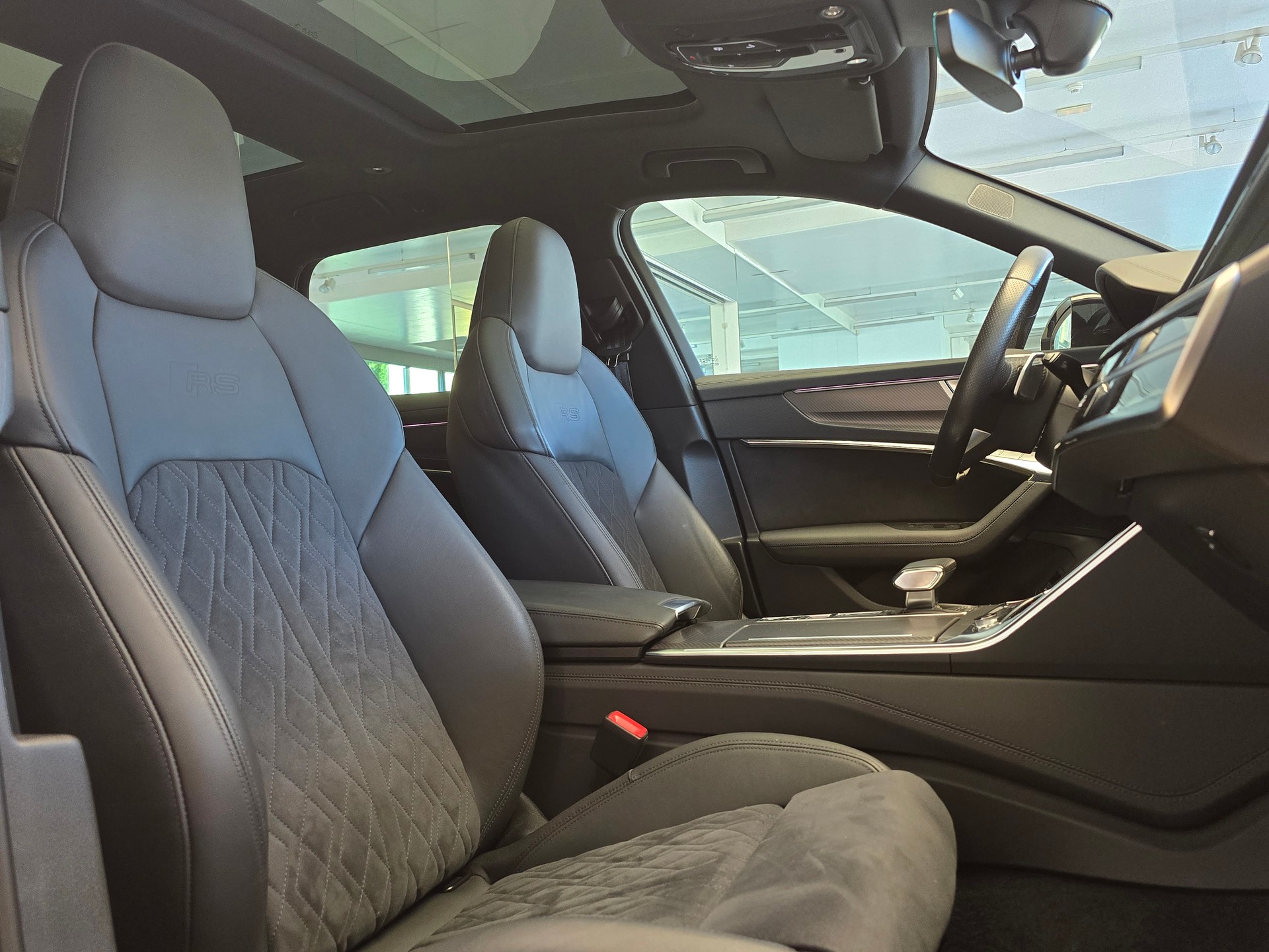 AUDI RS6 Avant 4.0 TFSI V8 quattro-image-12