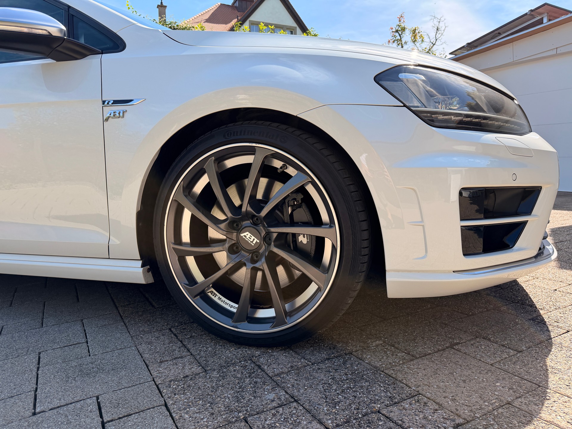 VW Golf 2.0 TSI R 4 Motion DSG ABT 370-image-3