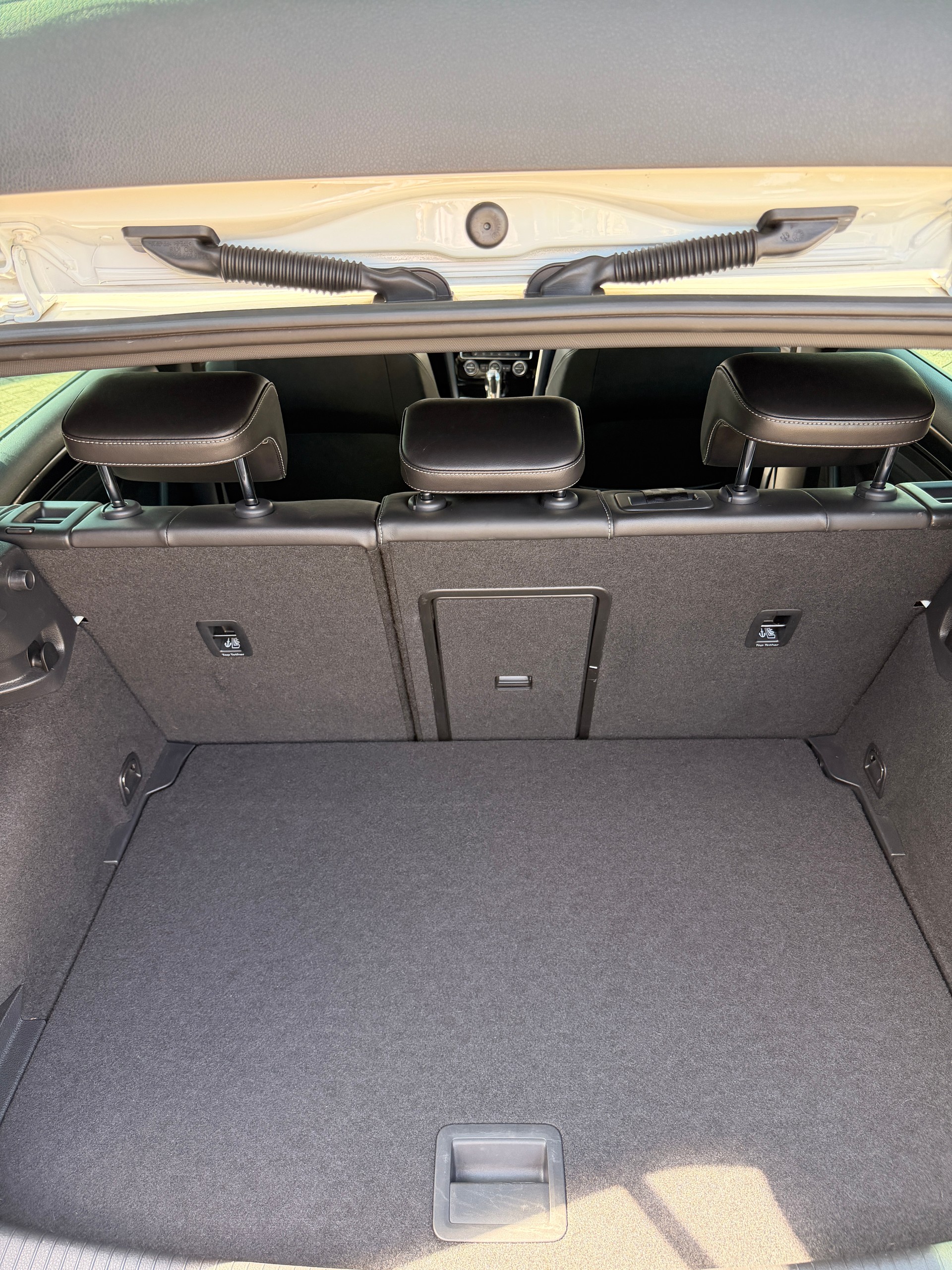 VW Golf 2.0 TSI R 4 Motion DSG ABT 370-image-7