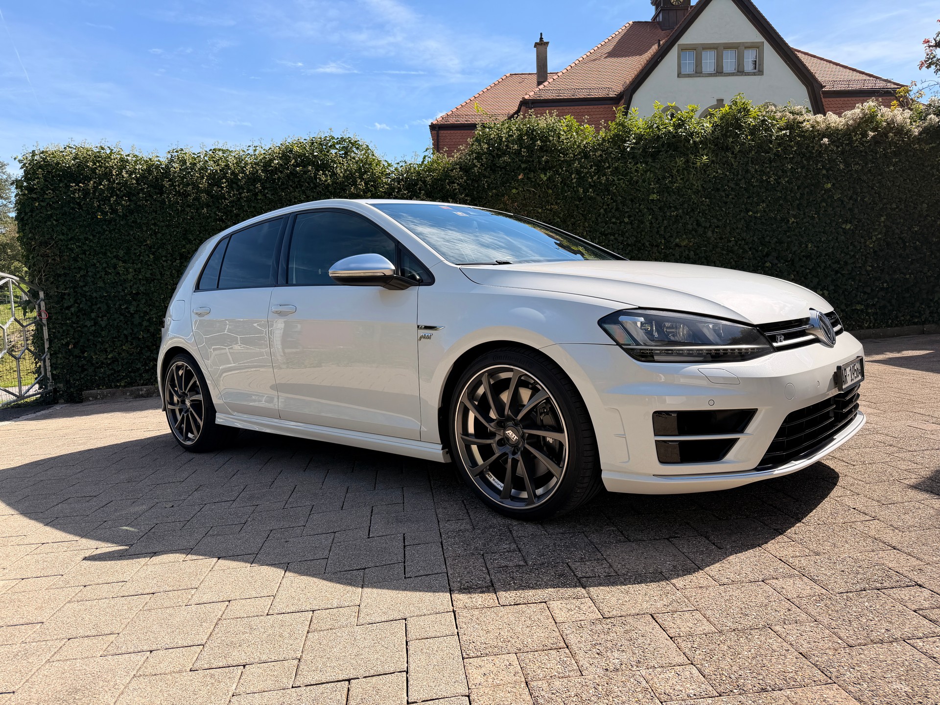 VW Golf 2.0 TSI R 4 Motion DSG ABT 370-image-0