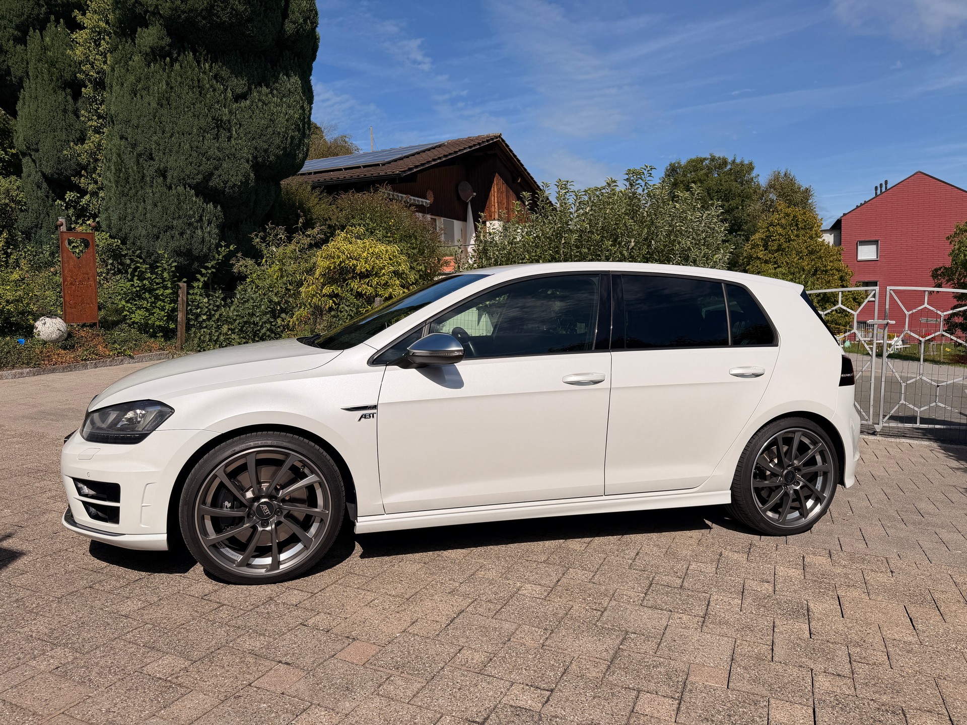 VW Golf 2.0 TSI R 4 Motion DSG ABT 370-image-1