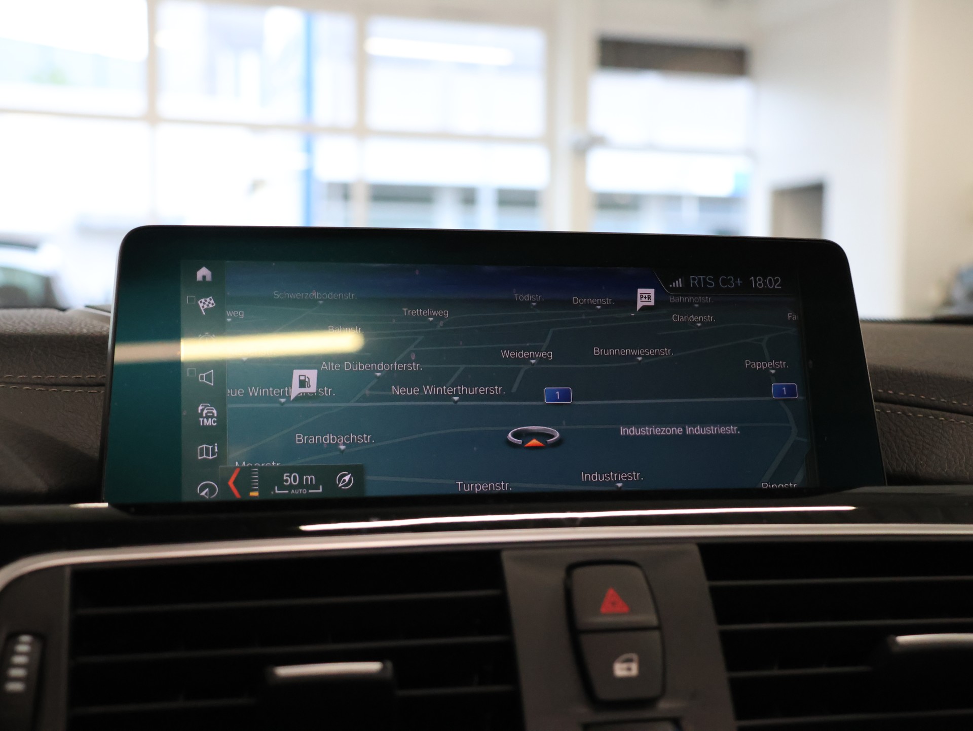 BMW 440i Cabriolet xDrive Luxury Line Steptronic *IMPERIALBLAU-LACKIERUNG*-image-22
