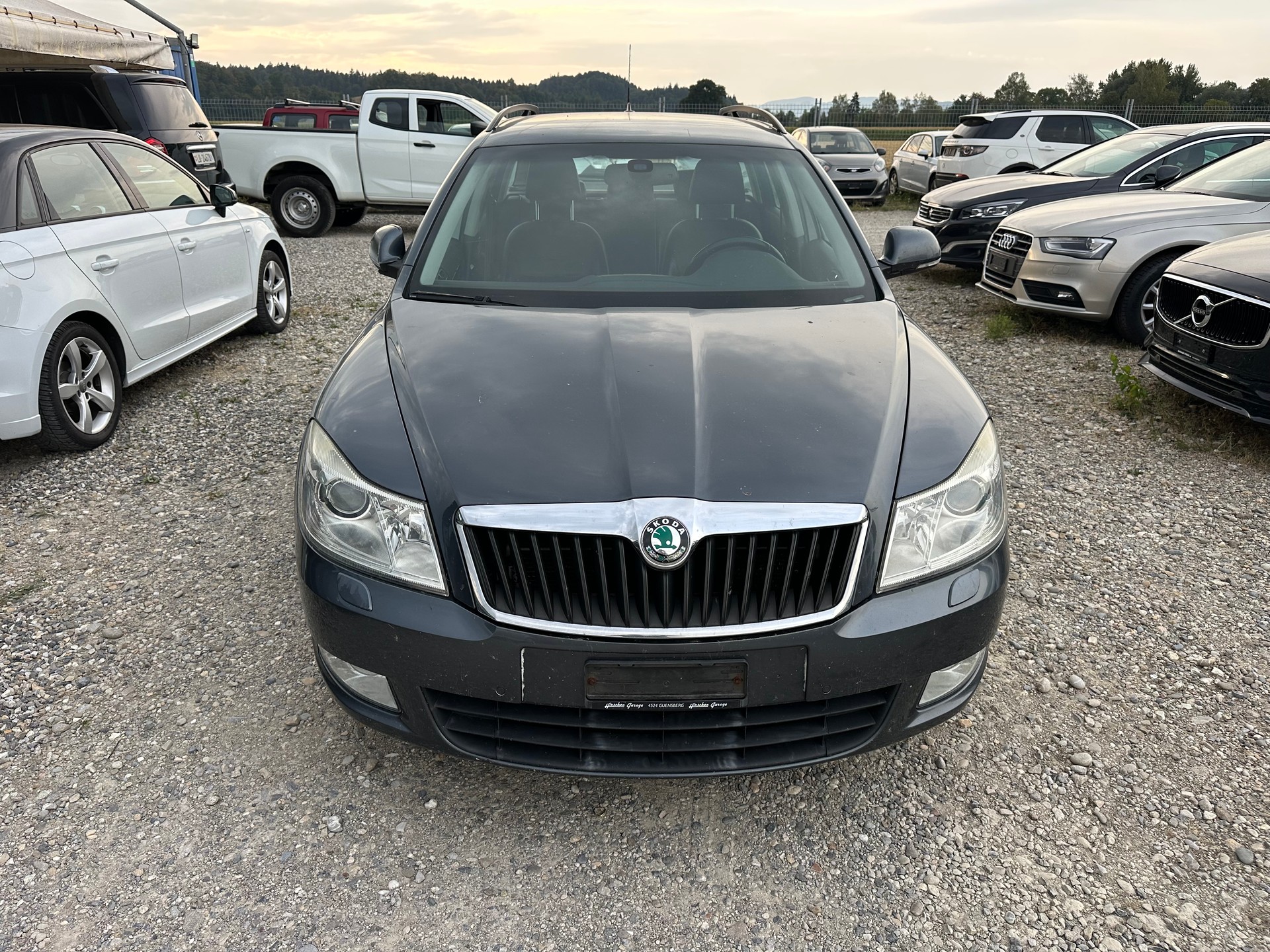 SKODA Octavia Combi 2.0 TDI Laurin & Klement DSG-image-1