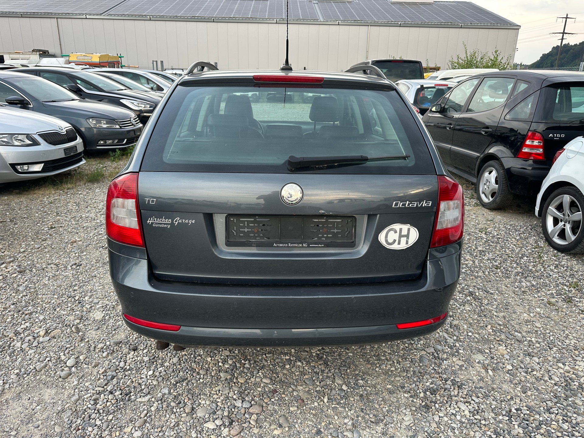 SKODA Octavia Combi 2.0 TDI Laurin & Klement DSG-image-4