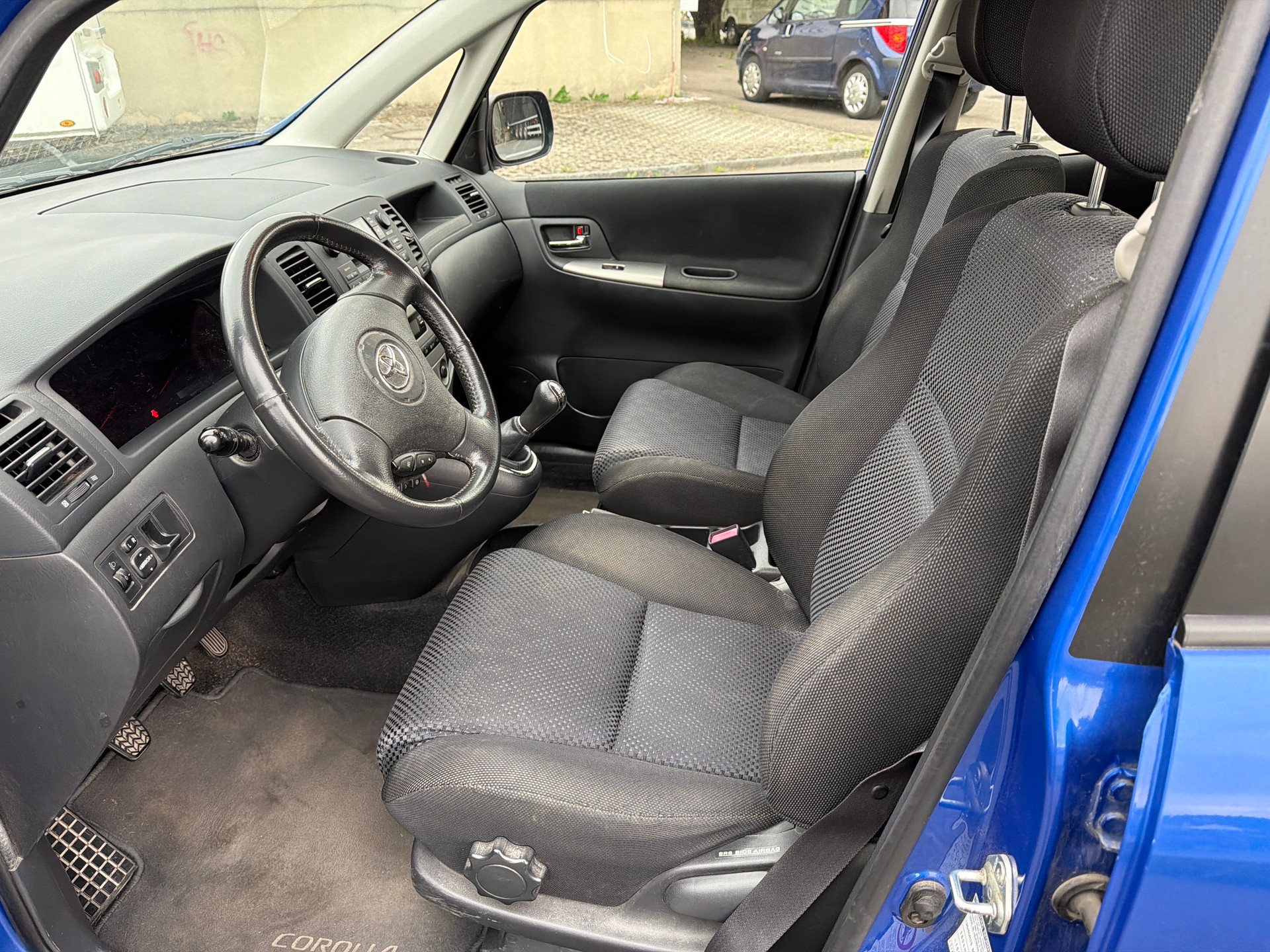 TOYOTA Corolla Verso 1.6 Linea Sol Family-image-9