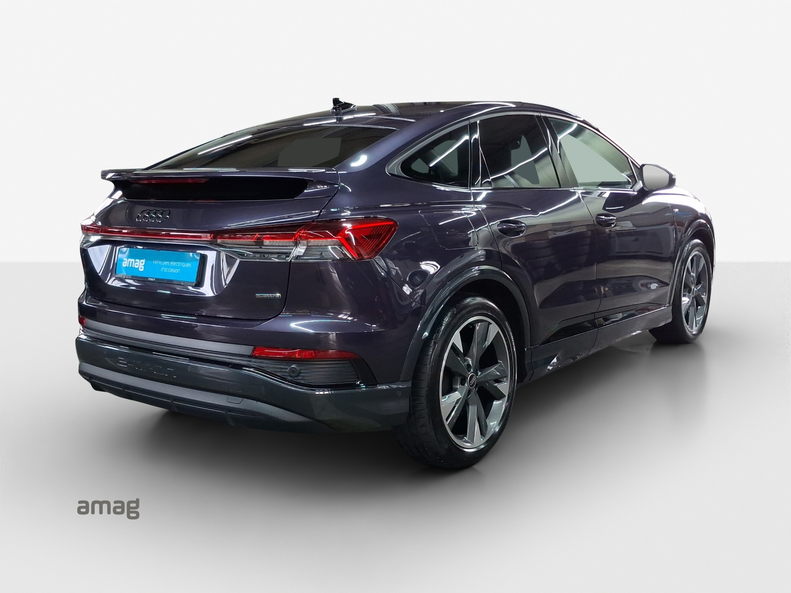AUDI Q4 Sportback e-tron 45 quattro-image-4