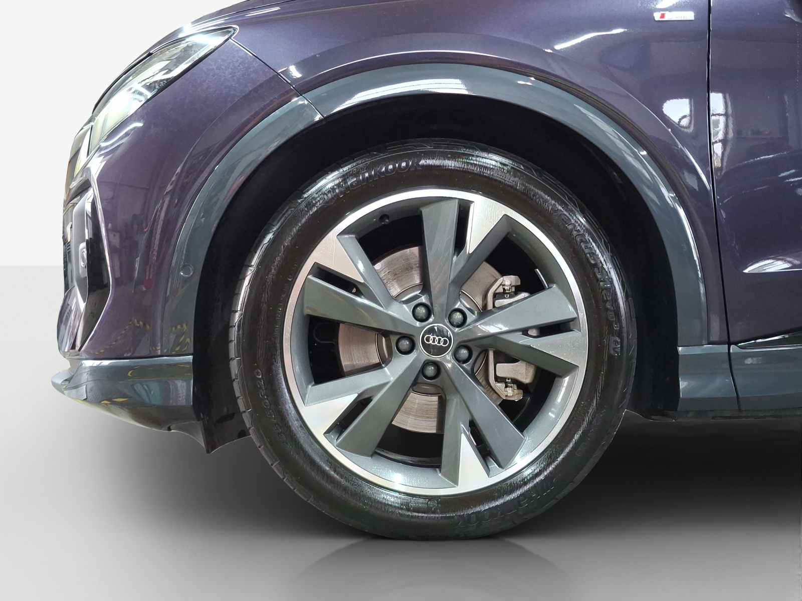 AUDI Q4 Sportback e-tron 45 quattro-image-14