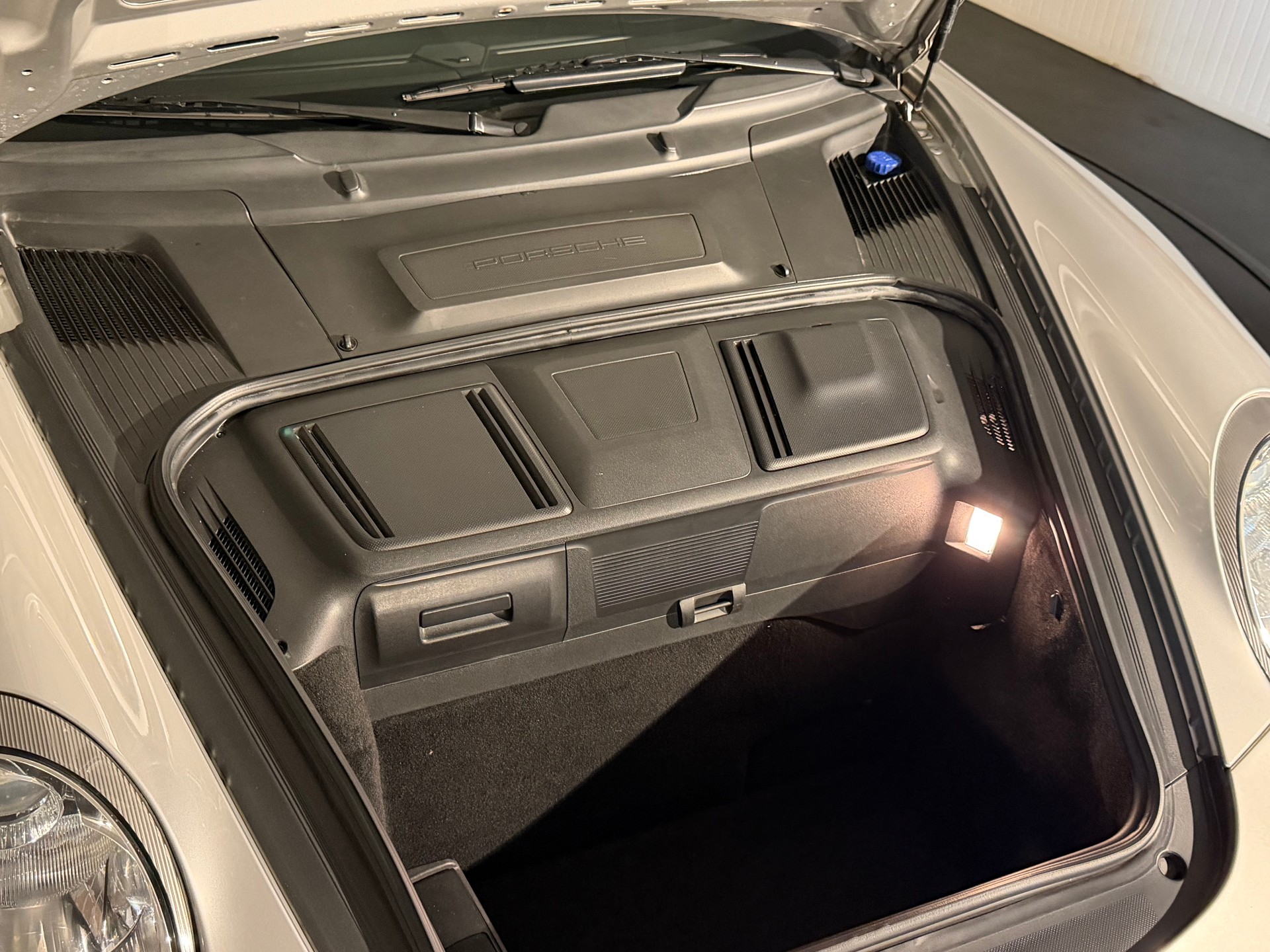 PORSCHE 911 Carrera 4S-image-22