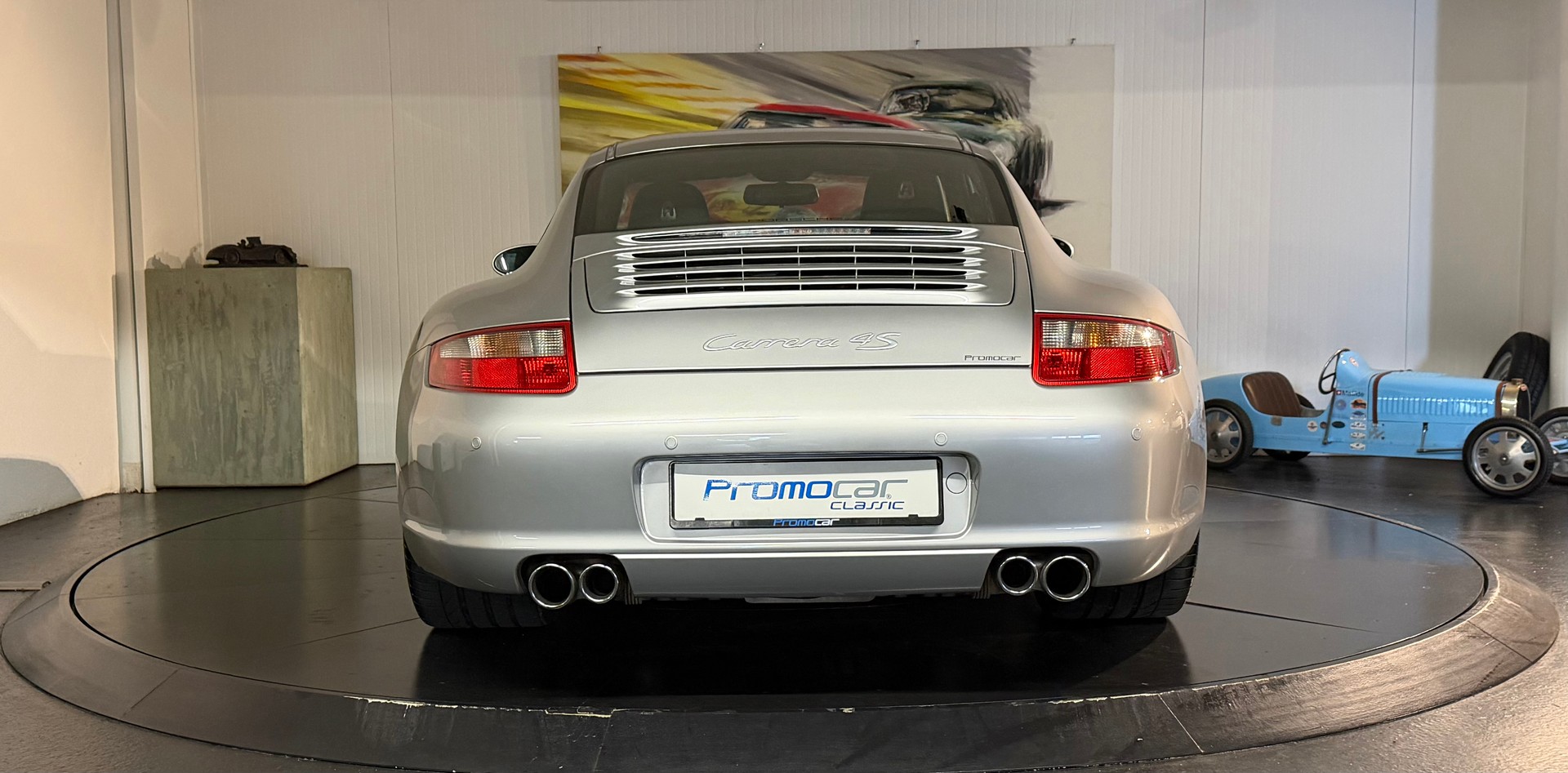 PORSCHE 911 Carrera 4S-showroom-element-3