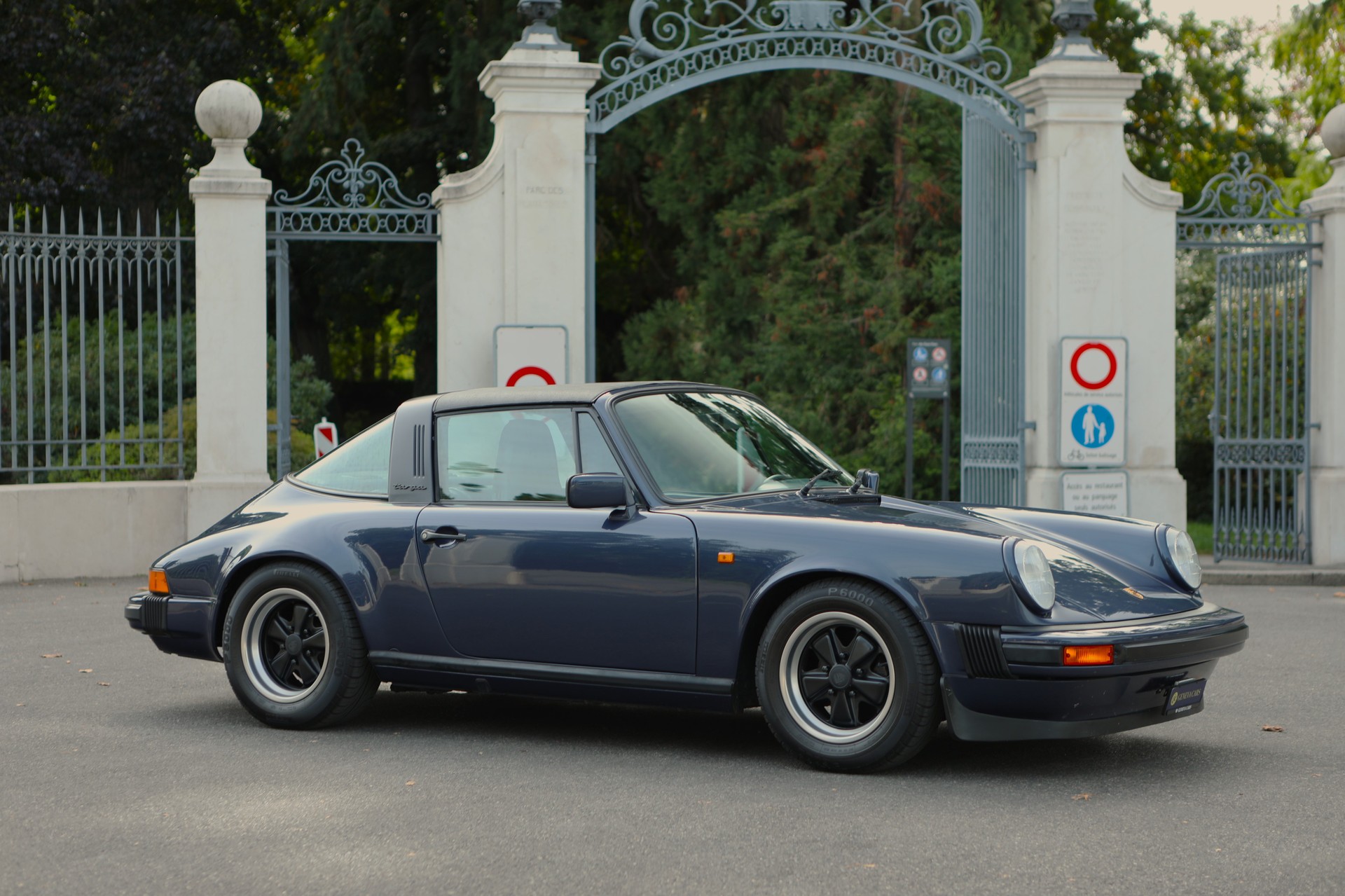 PORSCHE 911 Carrera Targa 3.2 vétéran Bleu Prusse Métallisé-image-8