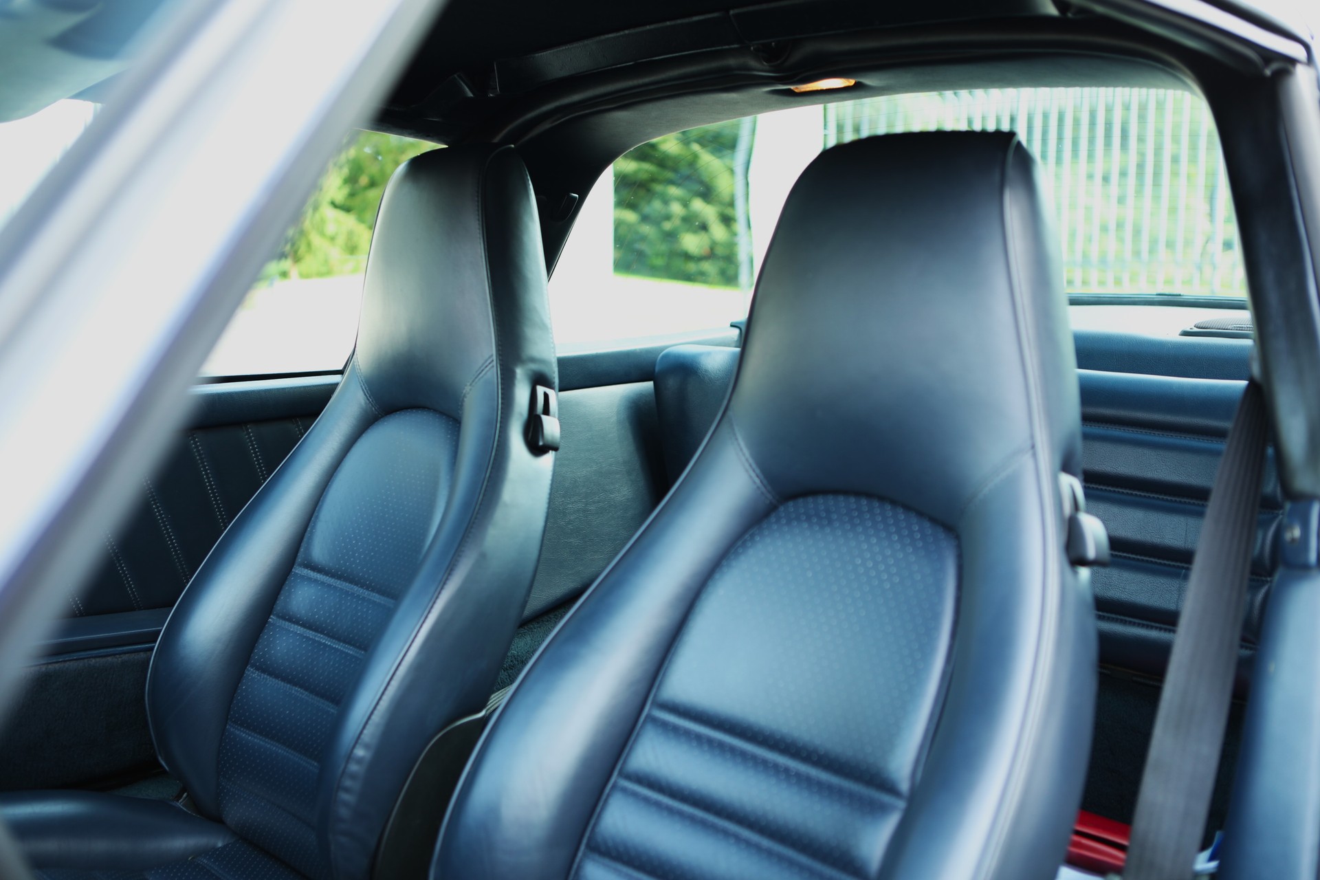 PORSCHE 911 Carrera Targa 3.2 vétéran Bleu Prusse Métallisé-image-14