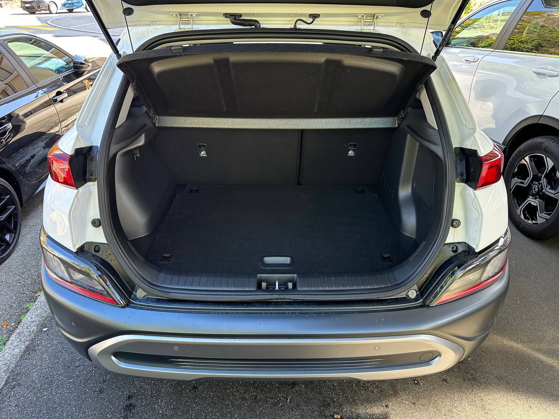 HYUNDAI Kona 1.6 T-GDi Amplia 4WD DCT-image-14