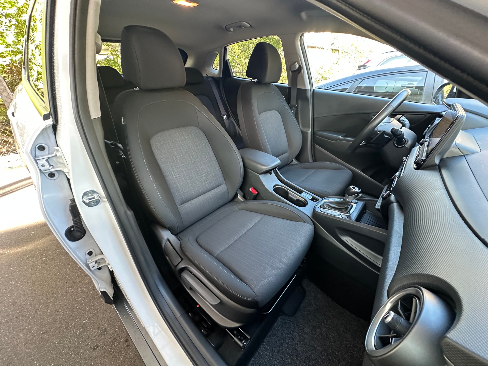 HYUNDAI Kona 1.6 T-GDi Amplia 4WD DCT-image-12