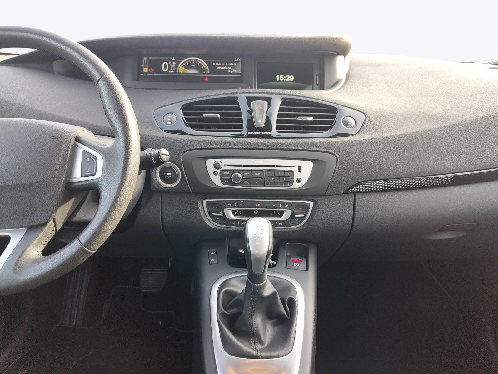 RENAULT Grand Scénic 1.5 dCi Dynamique EDC 5P-image-9