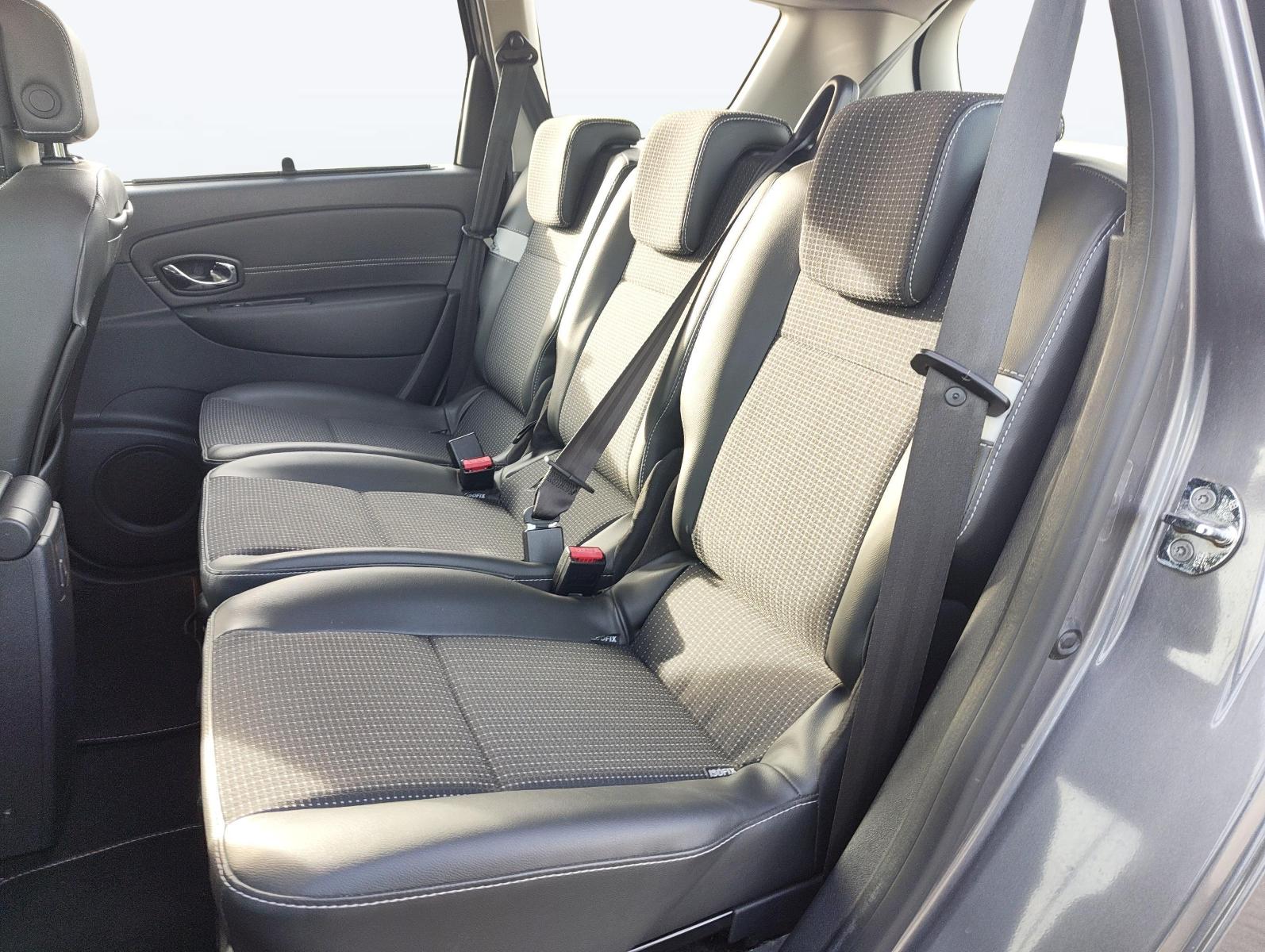 RENAULT Grand Scénic 1.5 dCi Dynamique EDC 5P-image-12