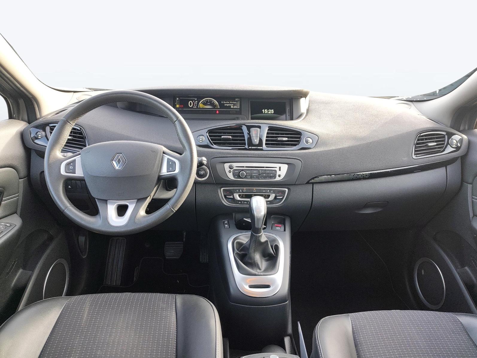 RENAULT Grand Scénic 1.5 dCi Dynamique EDC 5P-image-8