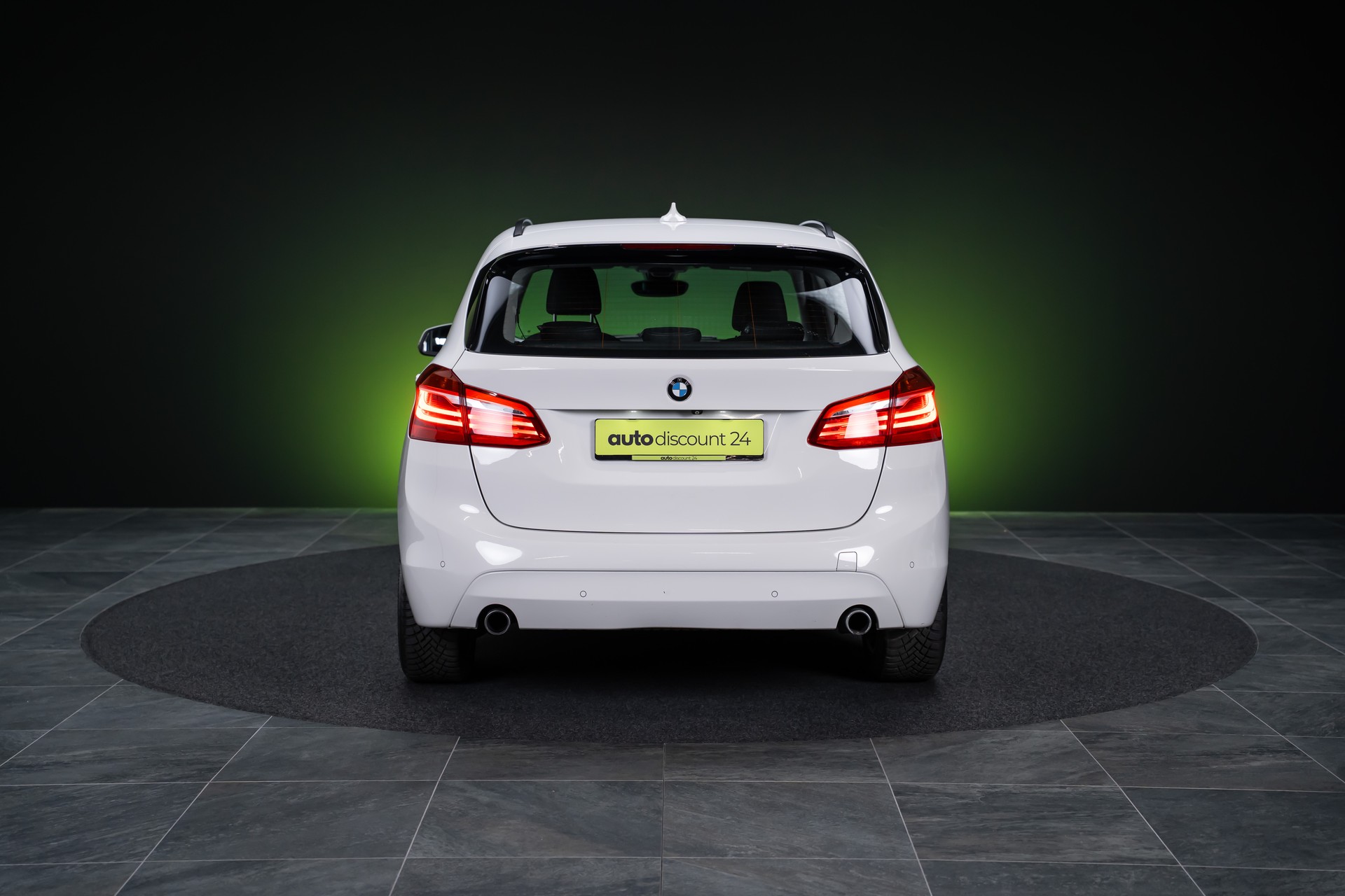 BMW 225i xDrive SAG Active Tourer / CH-Fahrzeug / HeadUp / Rückfahrkamera-image-5