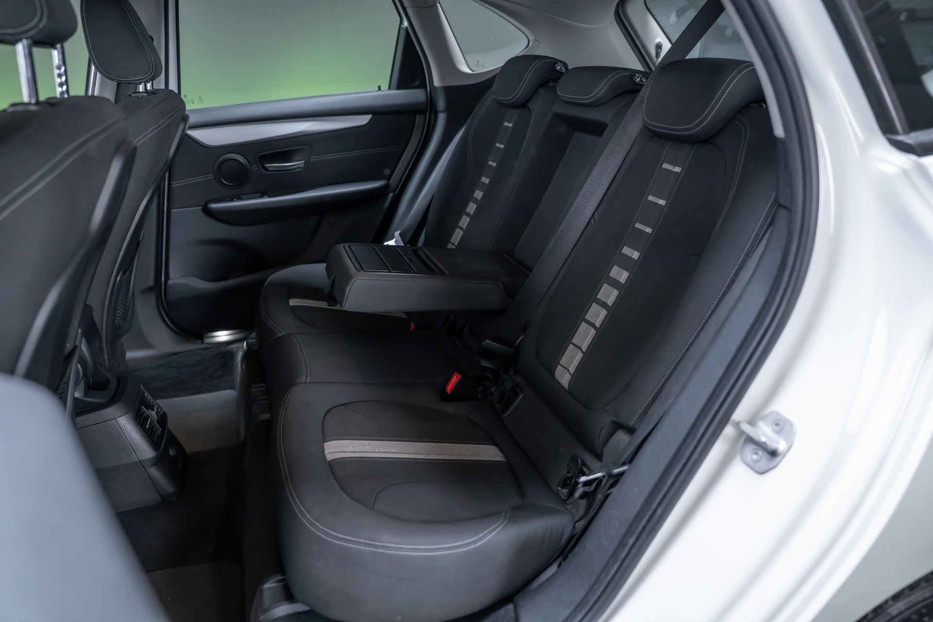 BMW 225i xDrive SAG Active Tourer / CH-Fahrzeug / HeadUp / Rückfahrkamera-image-15