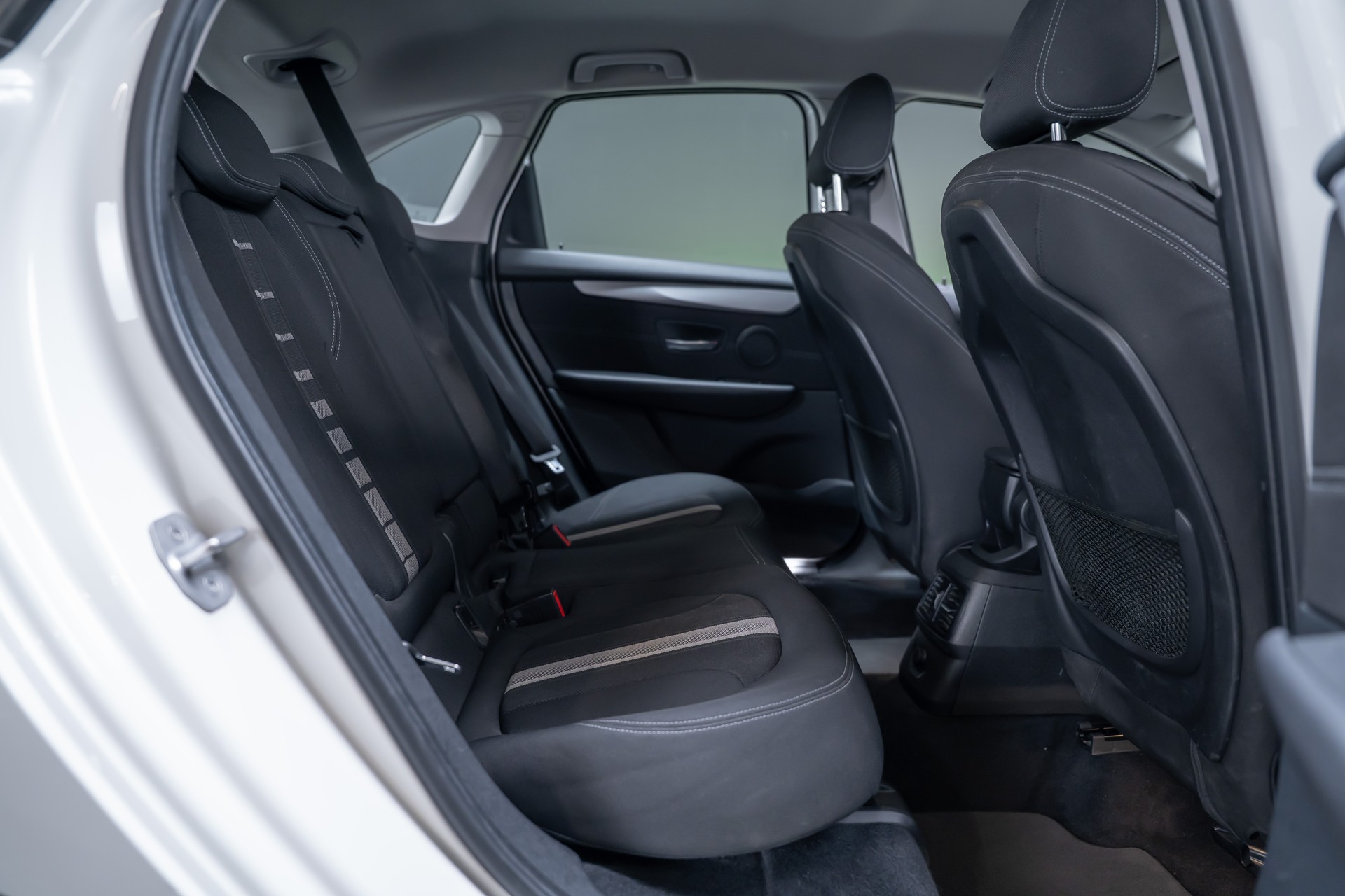 BMW 225i xDrive SAG Active Tourer / CH-Fahrzeug / HeadUp / Rückfahrkamera-image-16