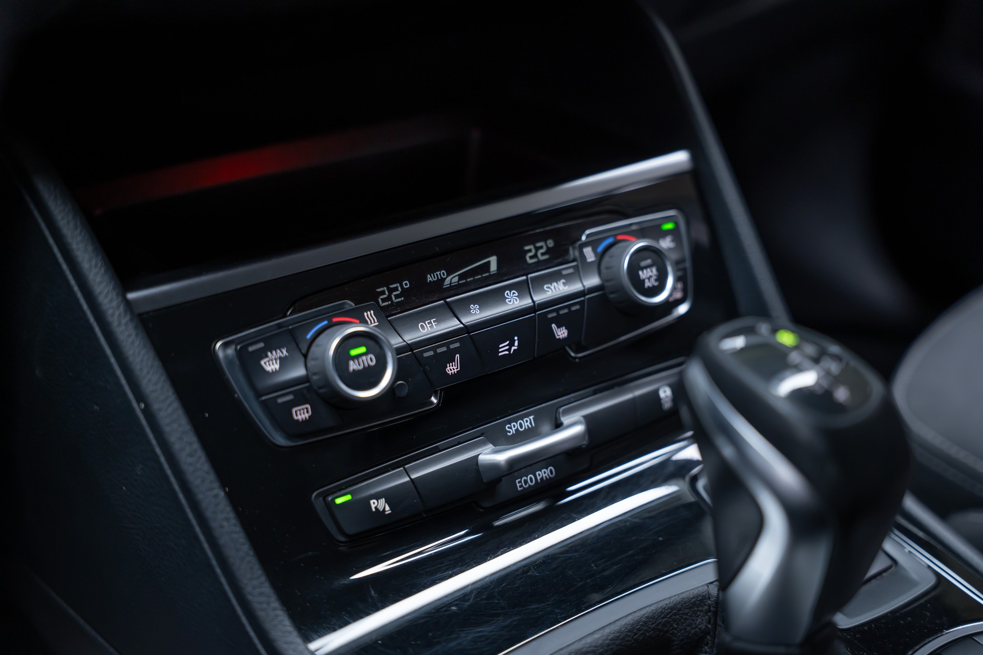 BMW 225i xDrive SAG Active Tourer / CH-Fahrzeug / HeadUp / Rückfahrkamera-image-33
