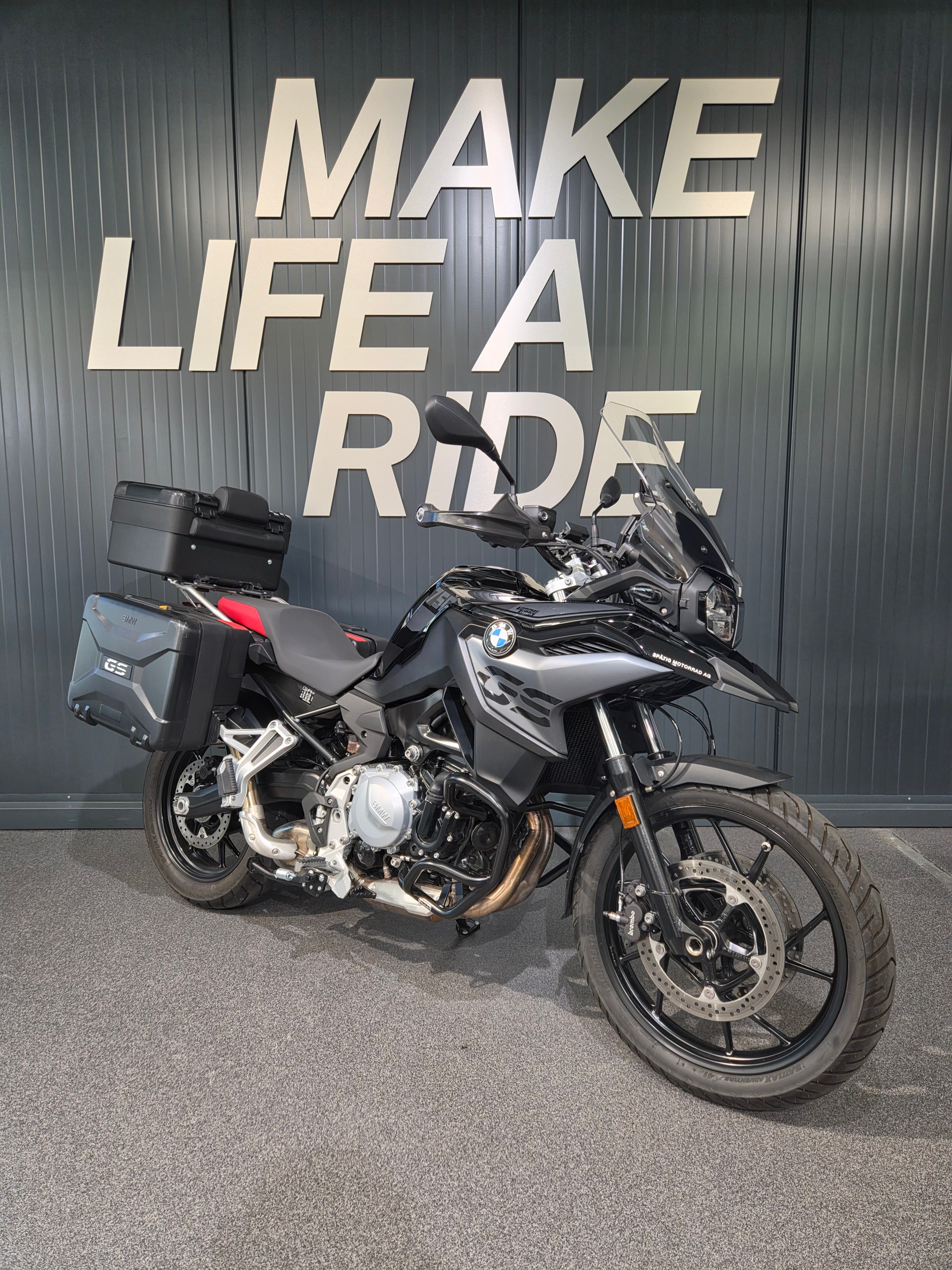 BMW F 750 GS - Tieferlegung ab Werk!-showroom-element-1