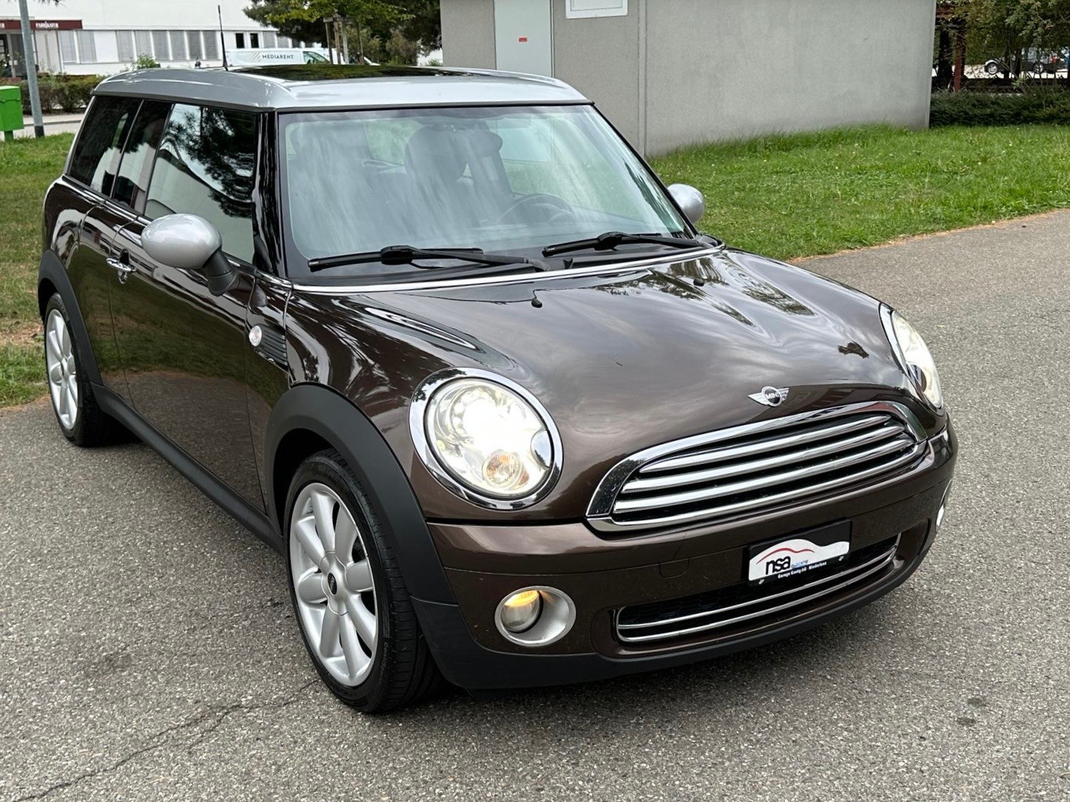 MINI Clubman Cooper-image-1