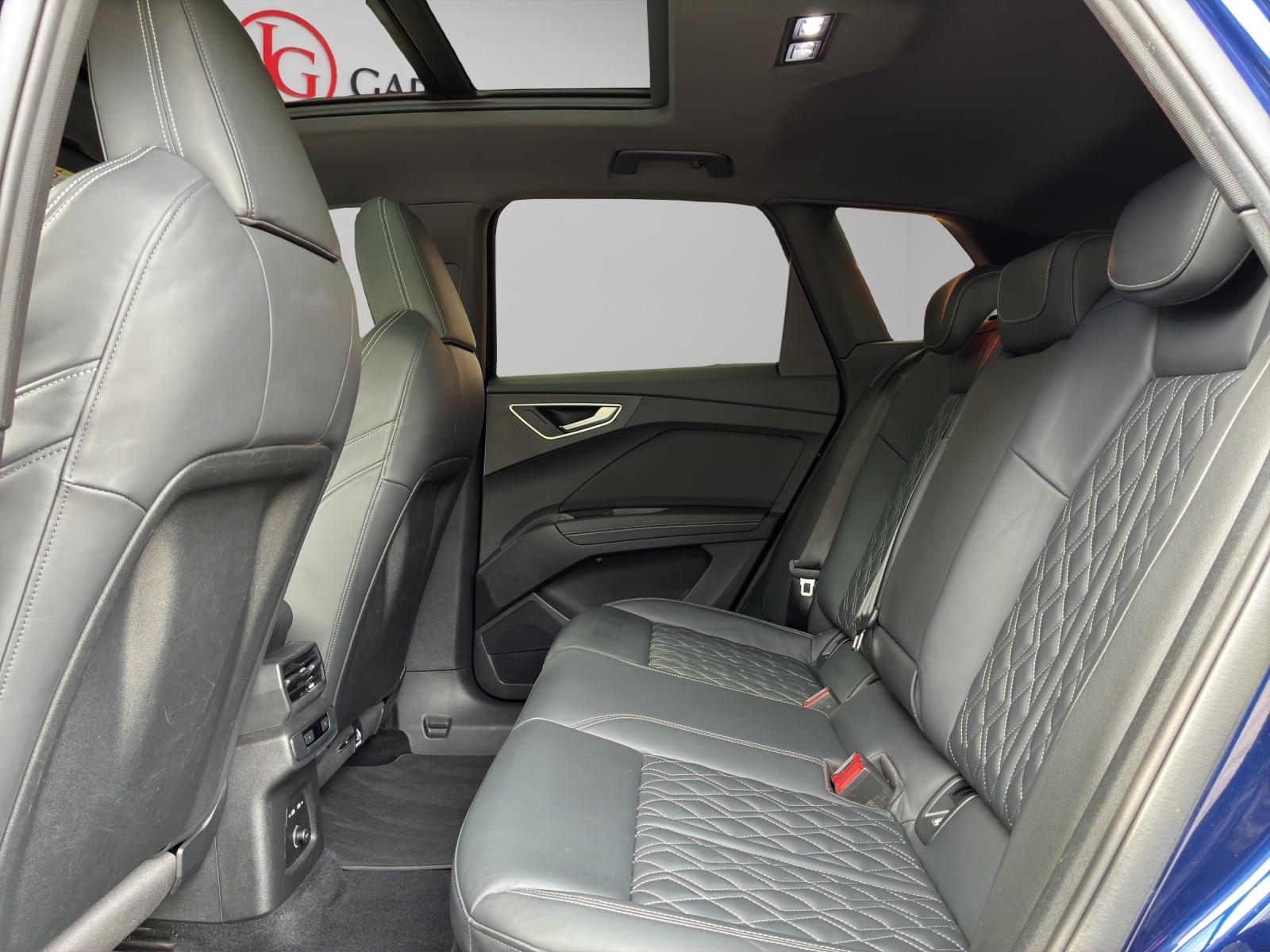 AUDI Q4 e-tron 50 quattro-image-9
