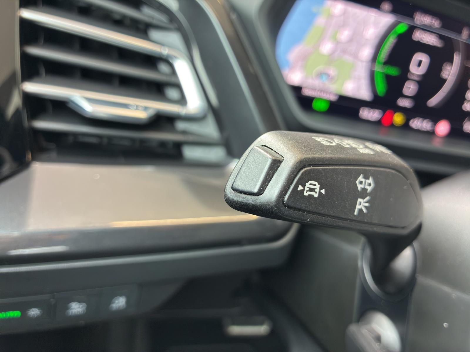 AUDI Q4 e-tron 50 quattro-image-22