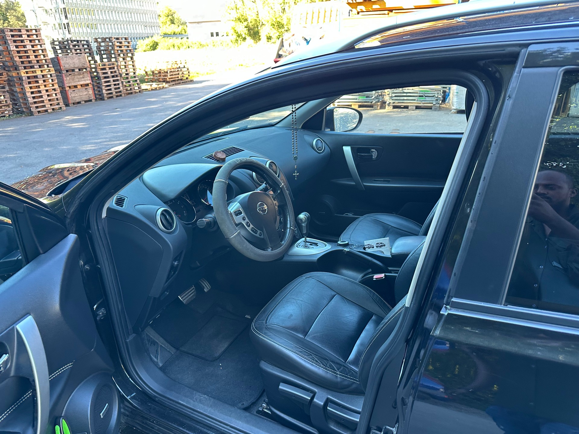 NISSAN QASHQAI-image-6